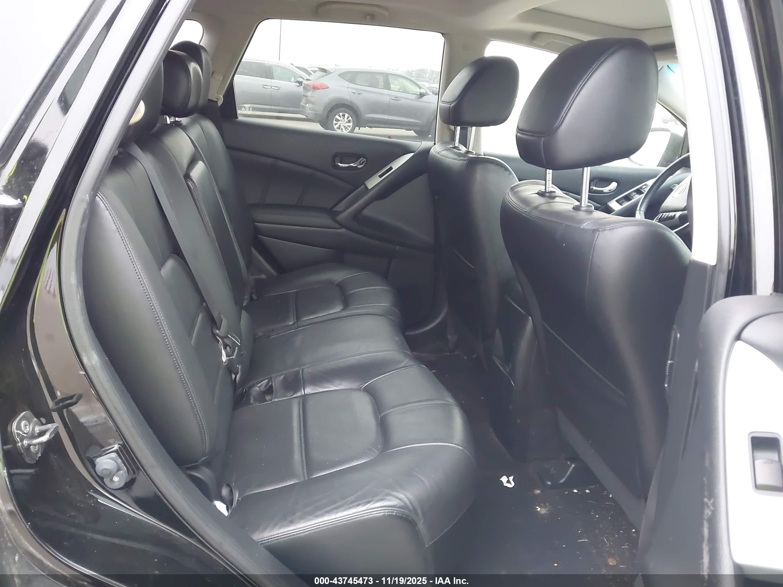 NISSAN MURANO image 8