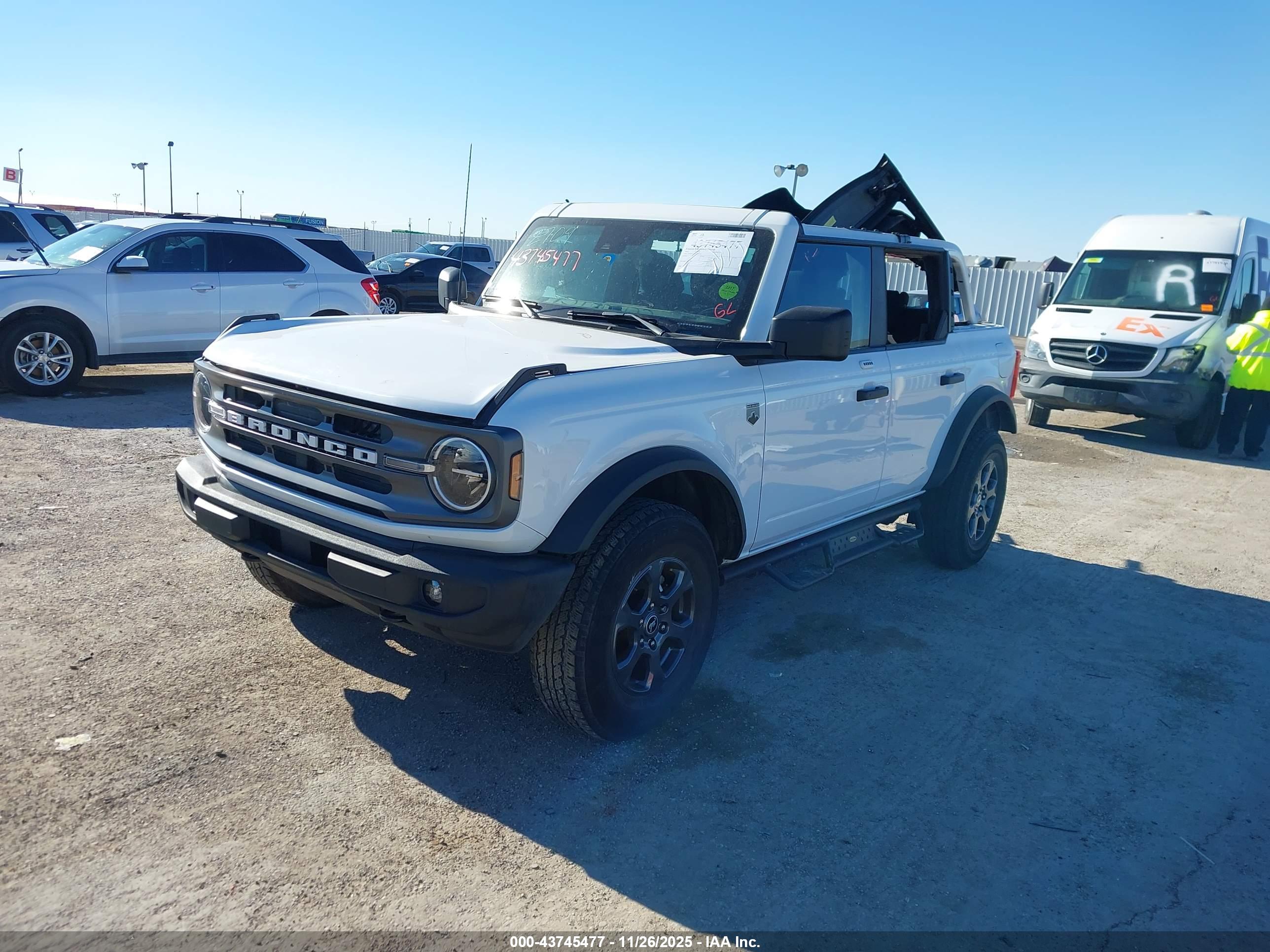 FORD BRONCO image 2