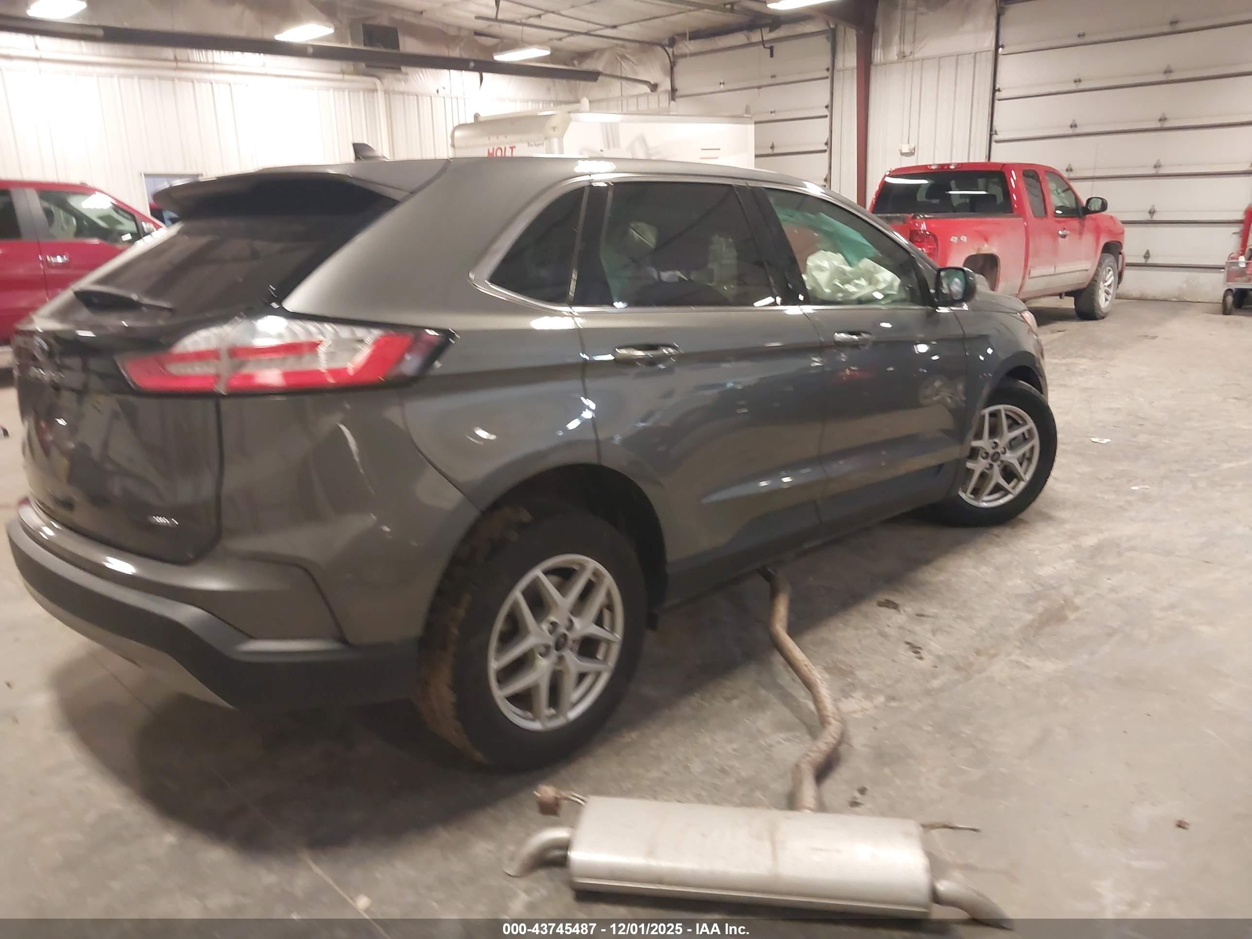 FORD EDGE image 4