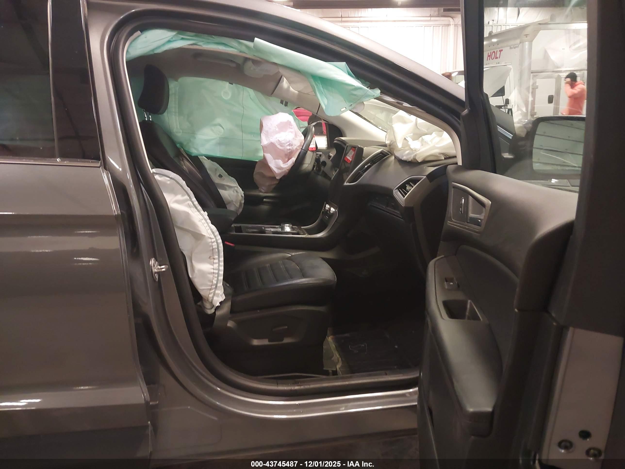 FORD EDGE image 5