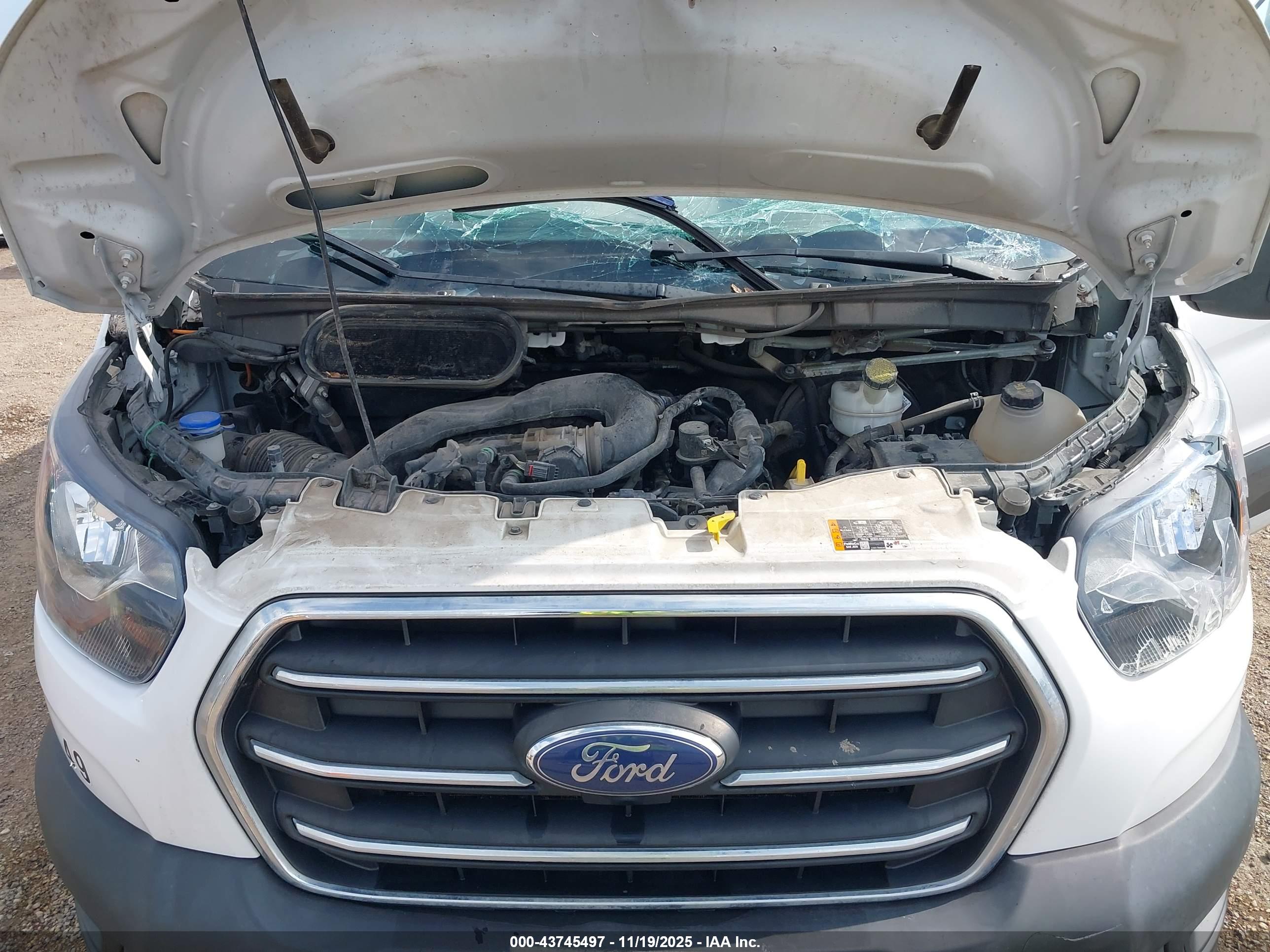 FORD TRANSIT-150 image 10