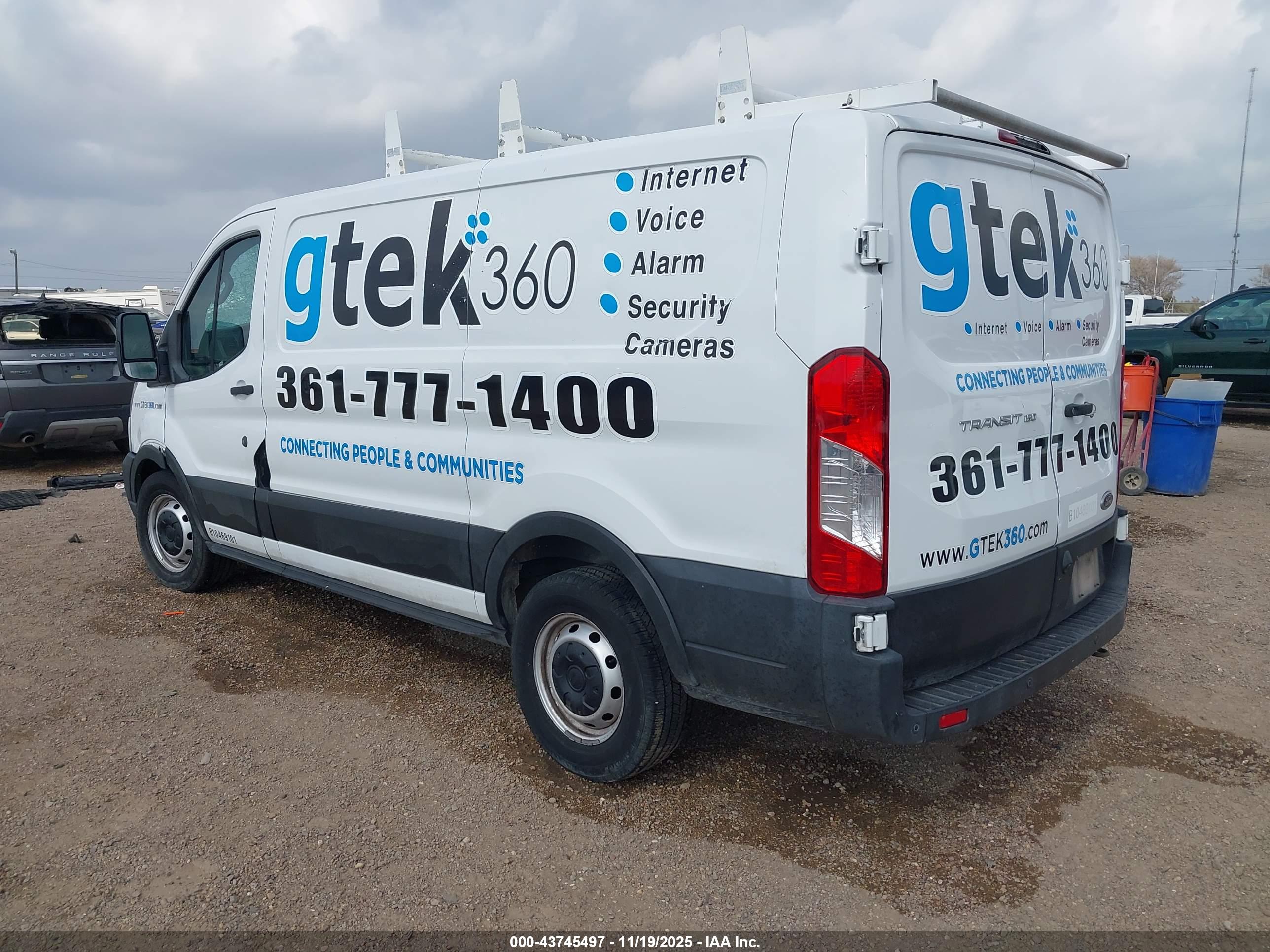FORD TRANSIT-150 image 3