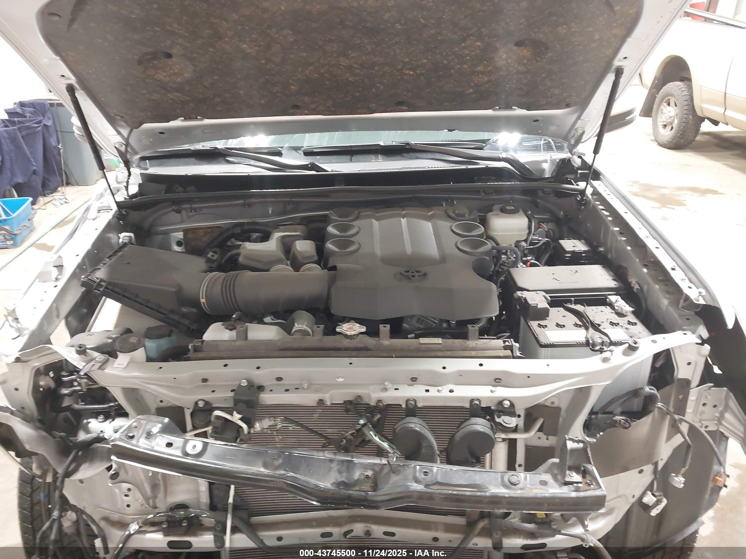 TOYOTA 4RUNNER image 10