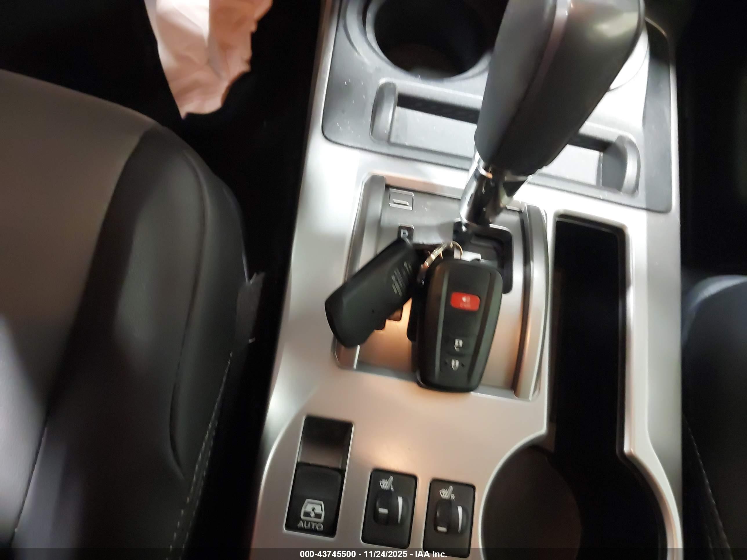 TOYOTA 4RUNNER image 11