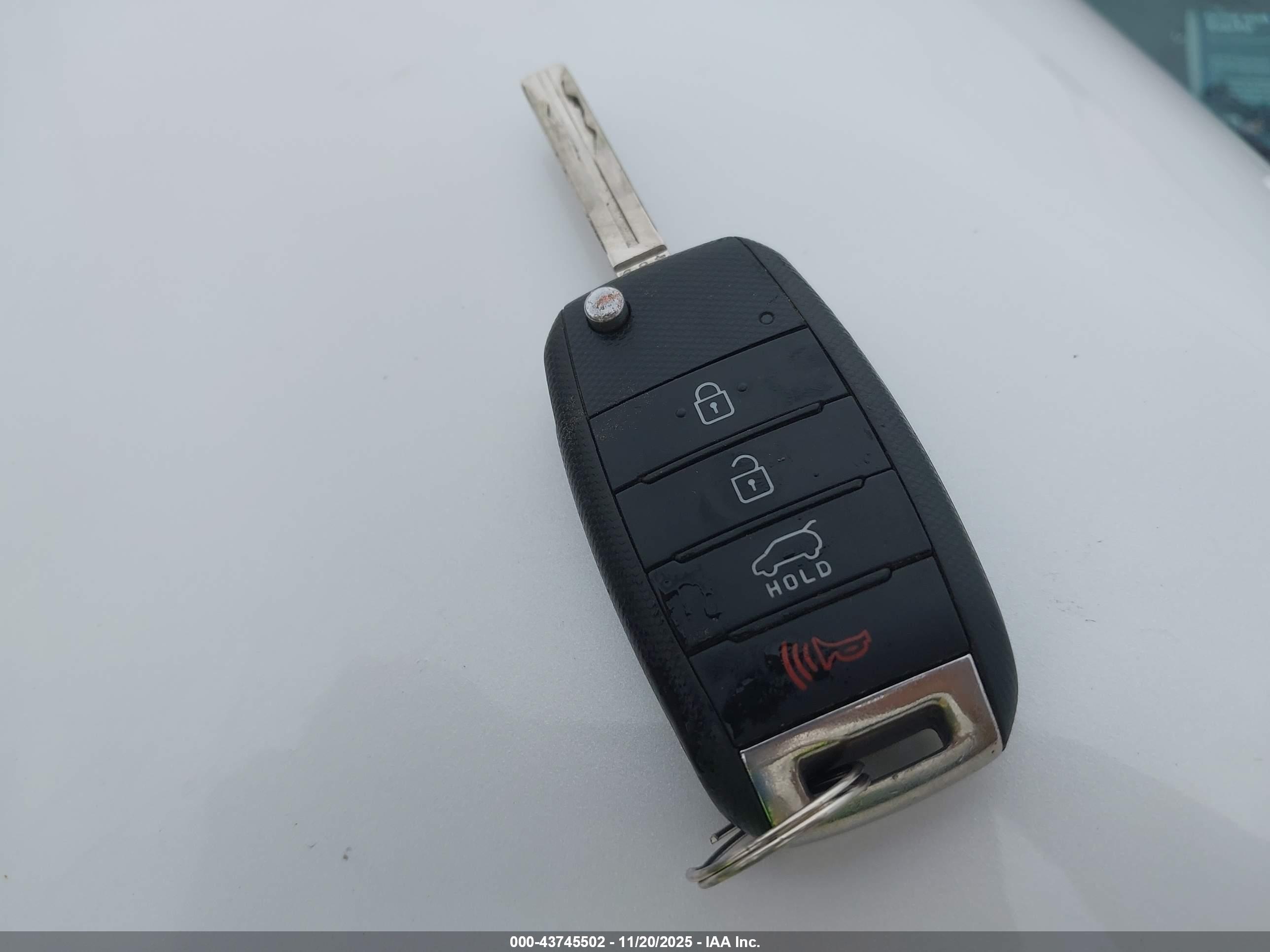 KIA SORENTO image 11