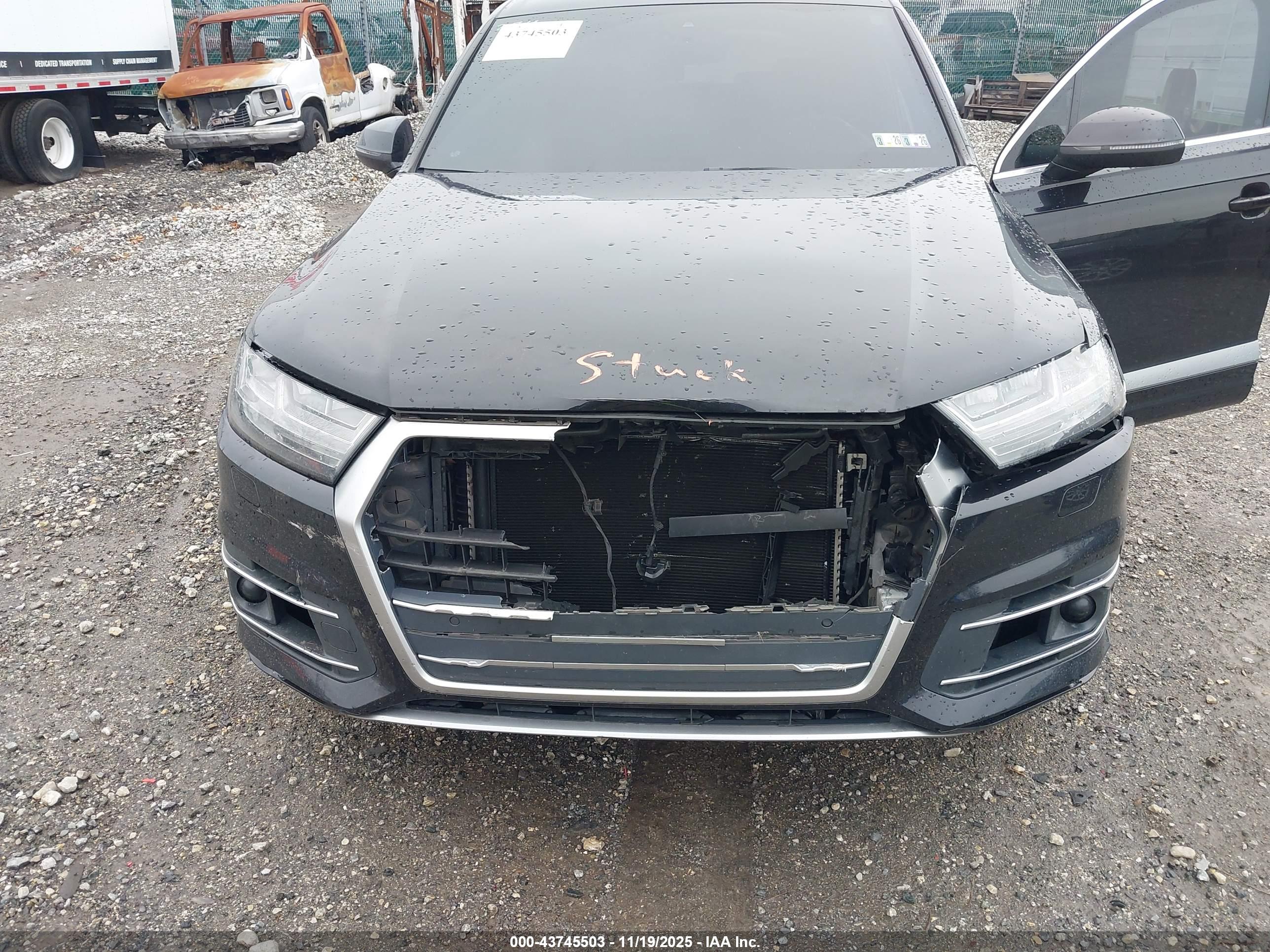 AUDI Q7 image 10