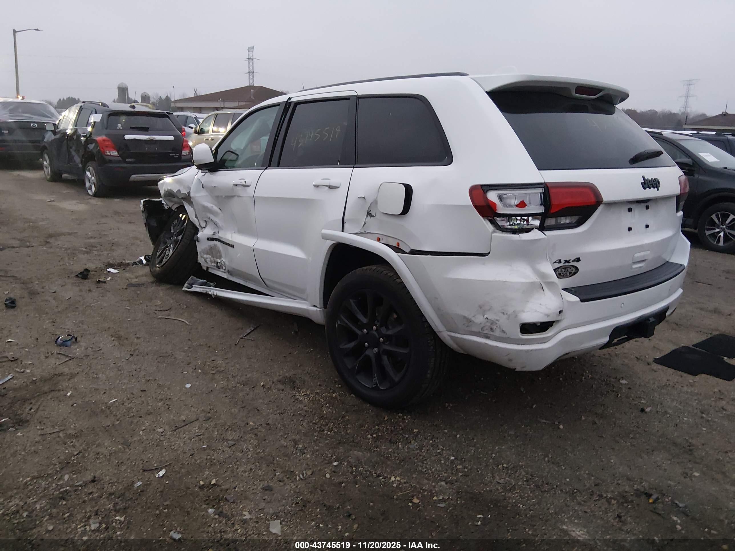 JEEP GRAND image 3