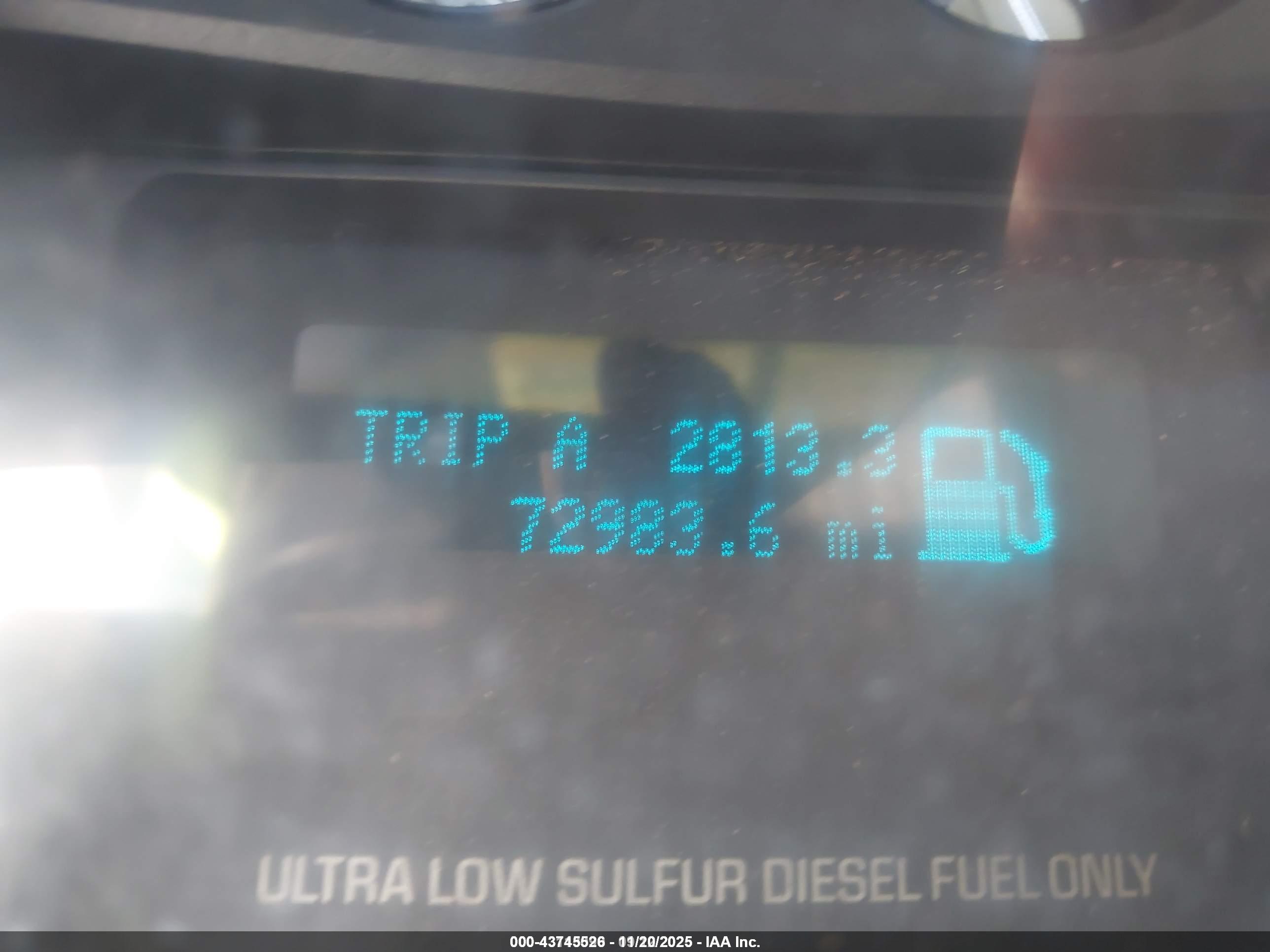 FORD F-750 image 6