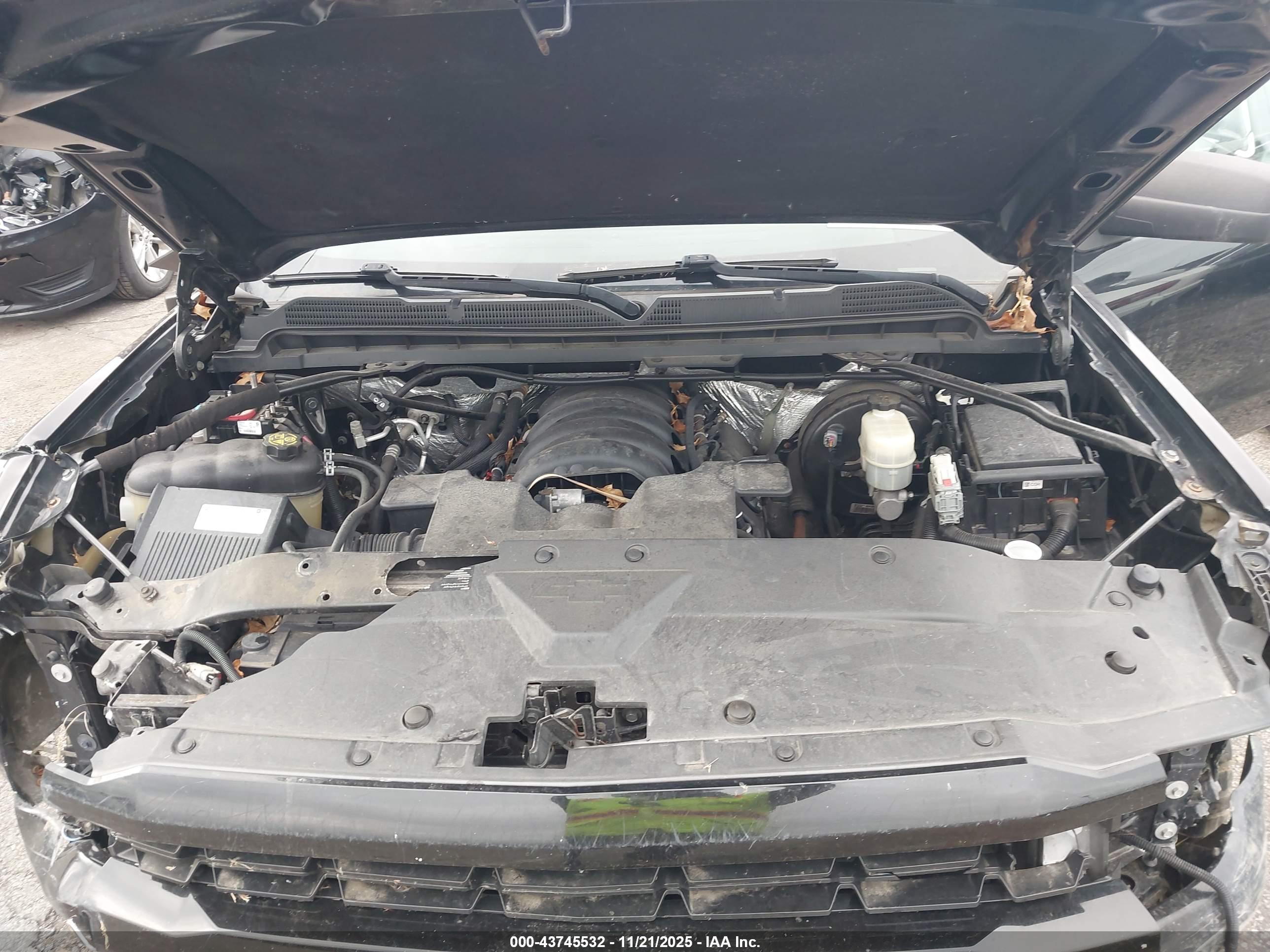 CHEVROLET SILVERADO image 10