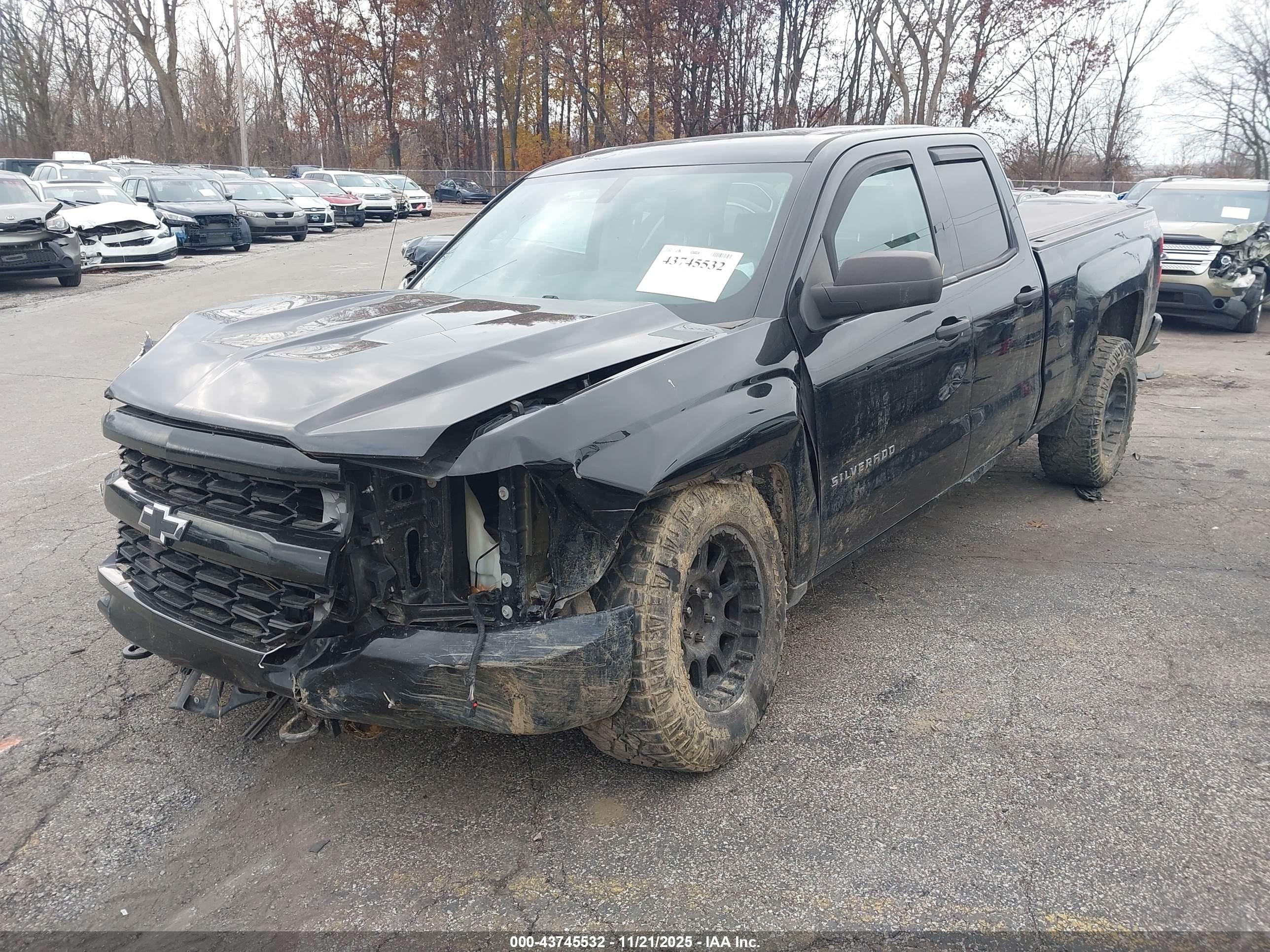 CHEVROLET SILVERADO image 2