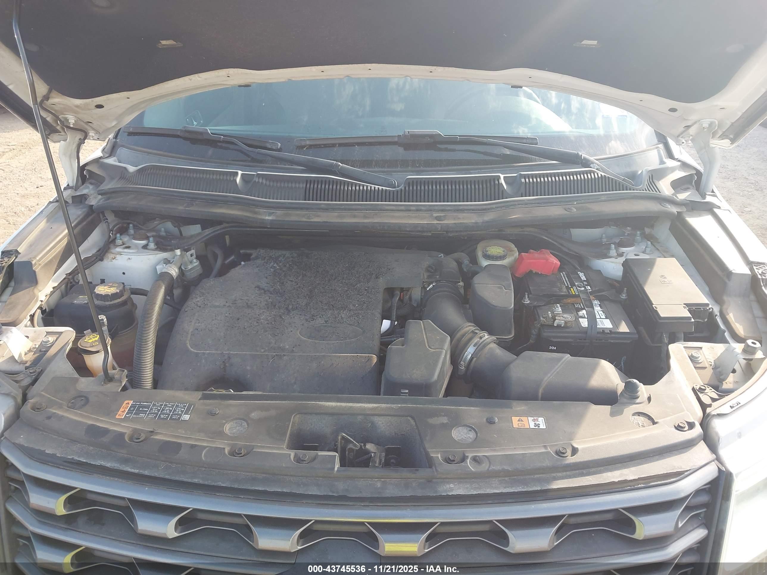 FORD EXPLORER image 10