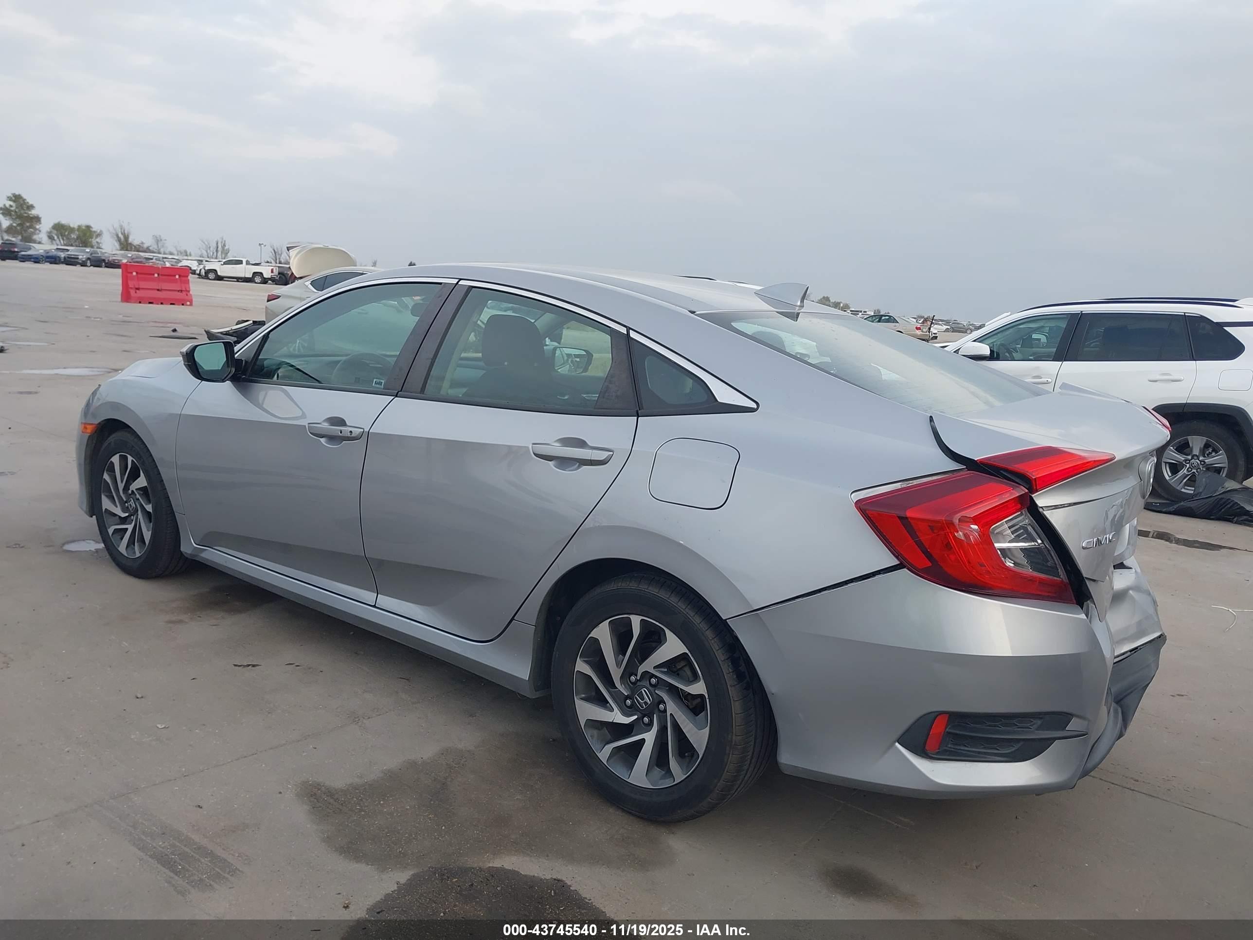 HONDA CIVIC image 3
