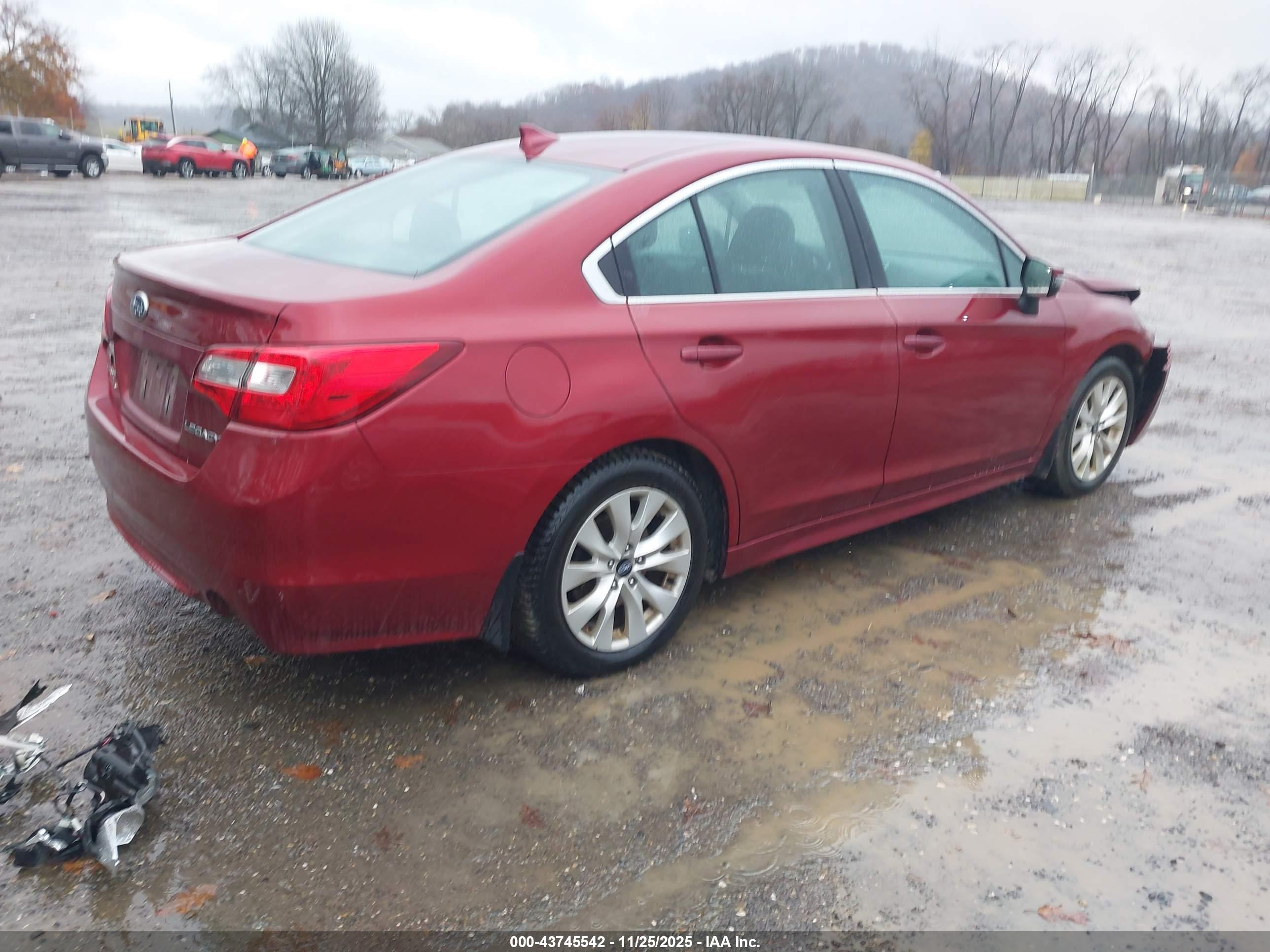 SUBARU LEGACY image 4
