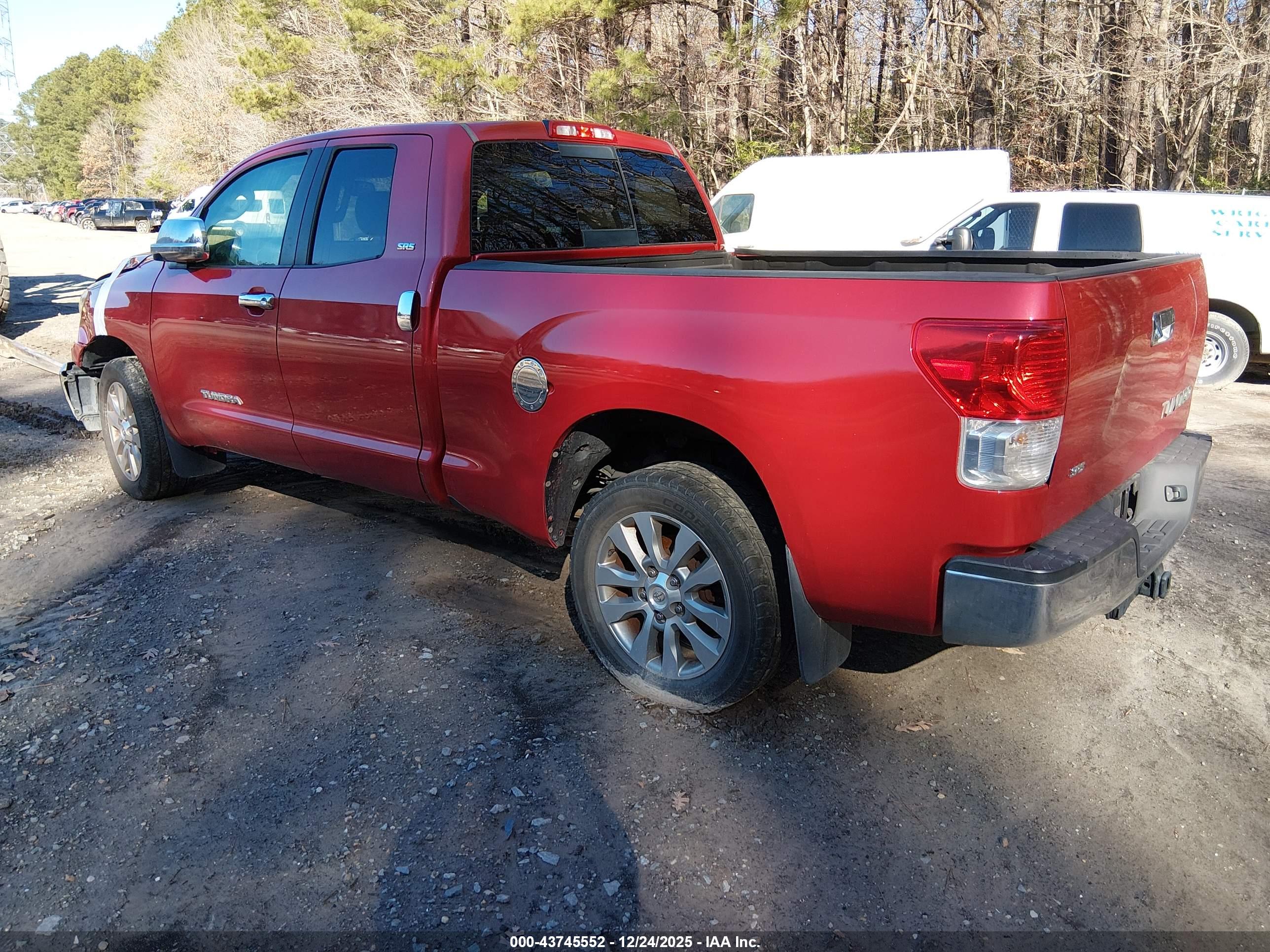 TOYOTA TUNDRA image 3