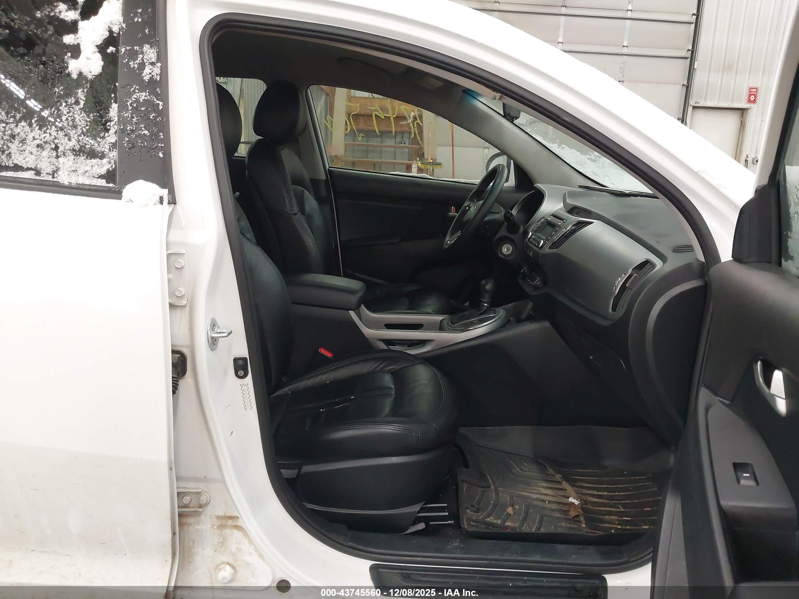 KIA SPORTAGE image 5