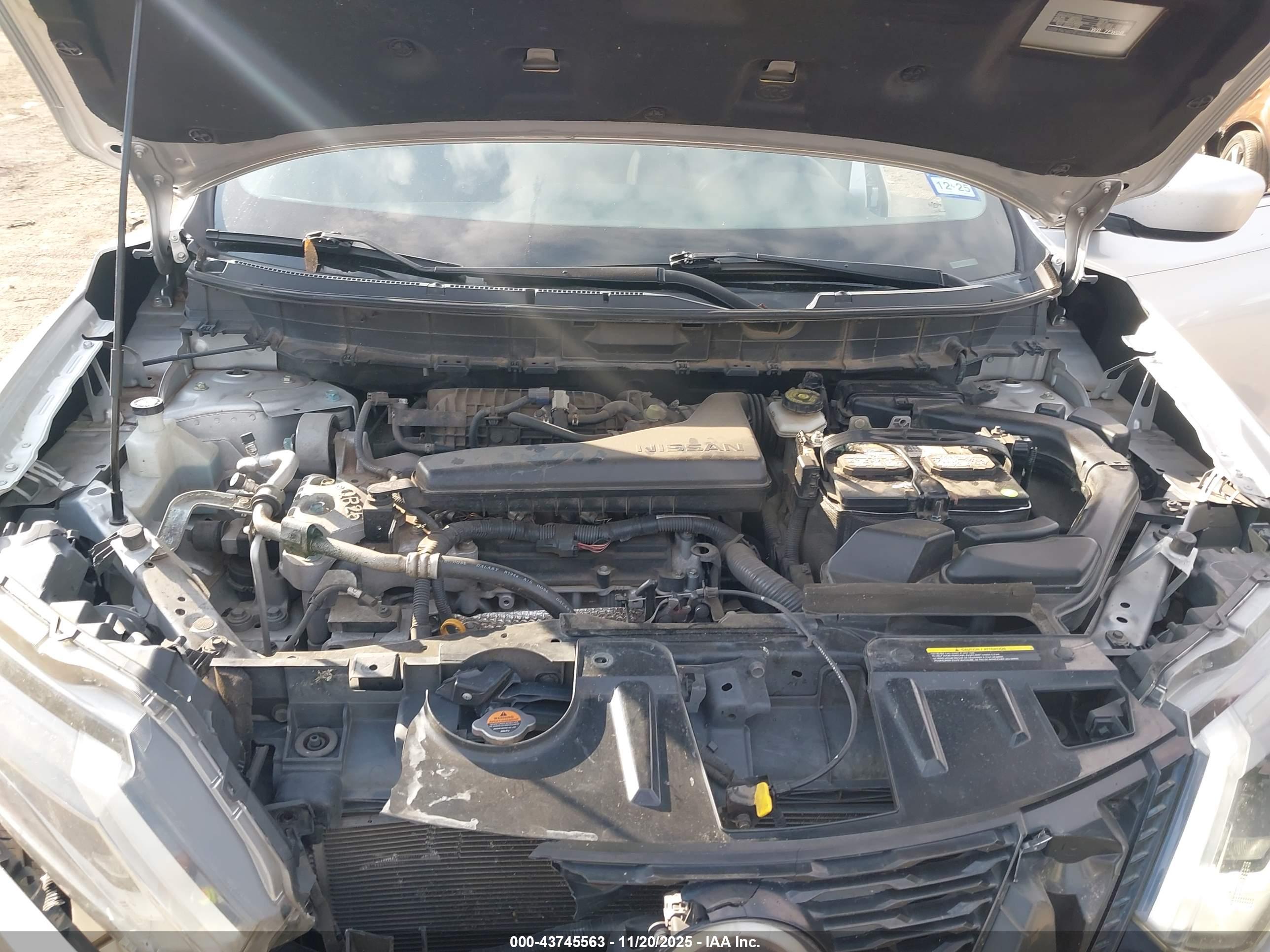 NISSAN ROGUE image 10