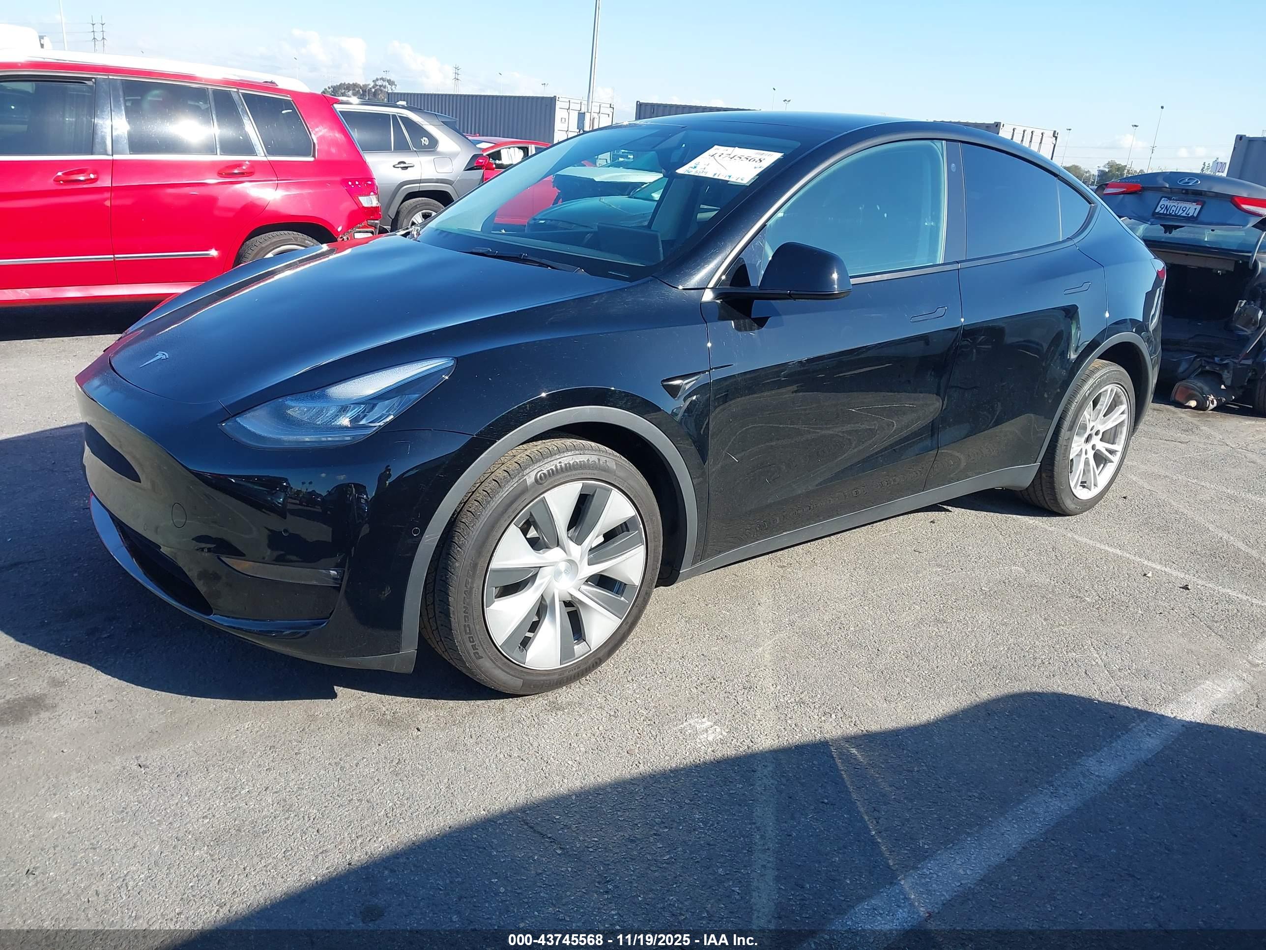 TESLA MODEL image 2