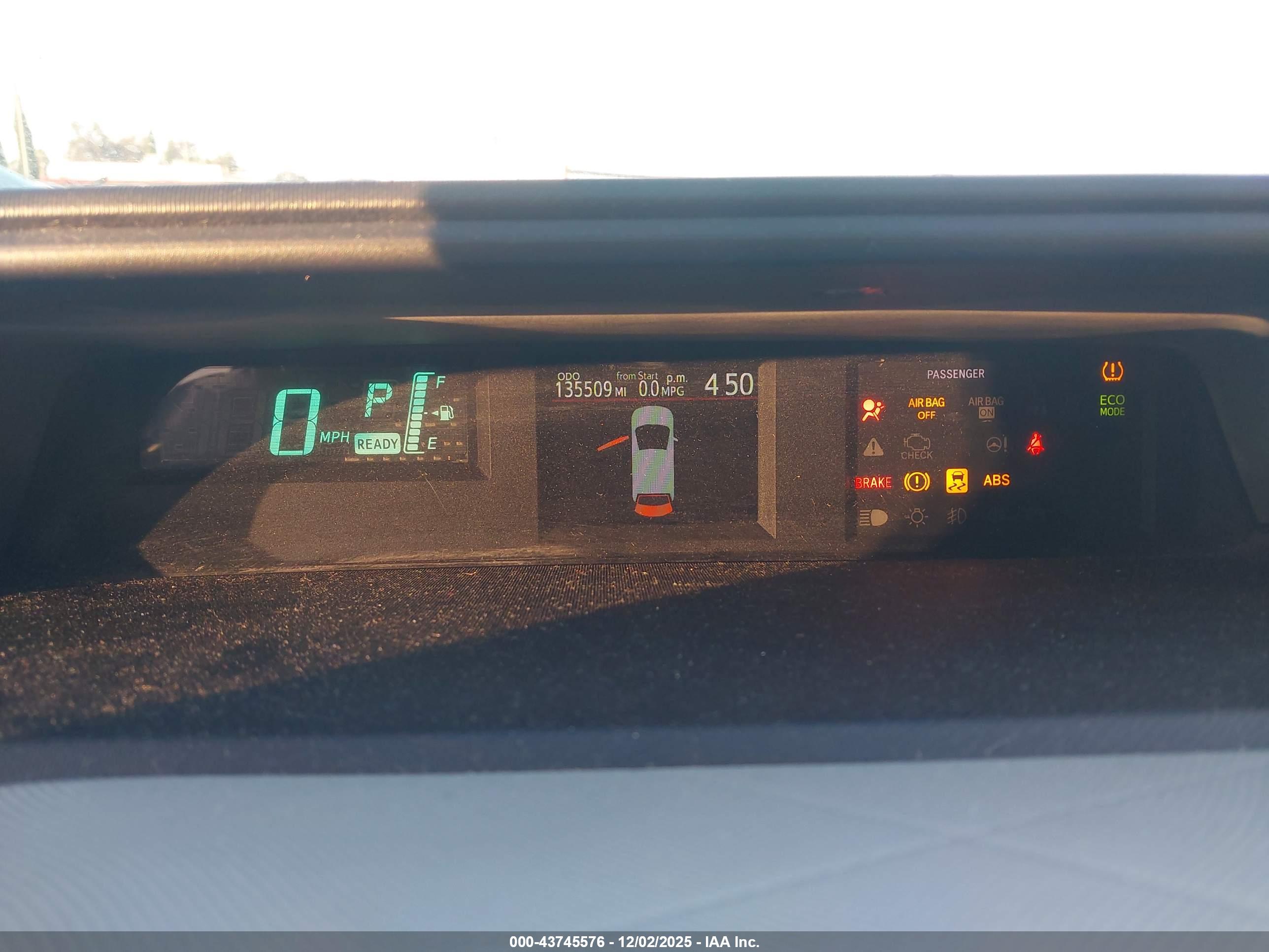 TOYOTA PRIUS image 7