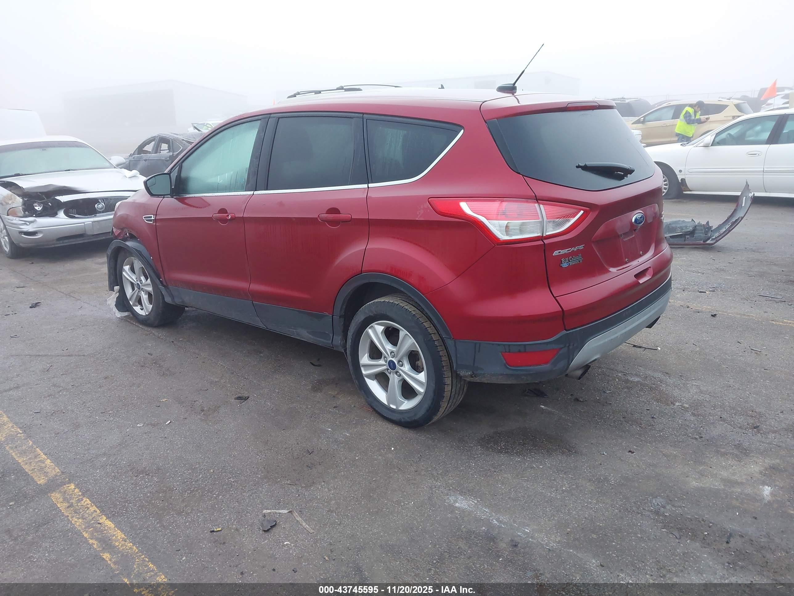 FORD ESCAPE image 3