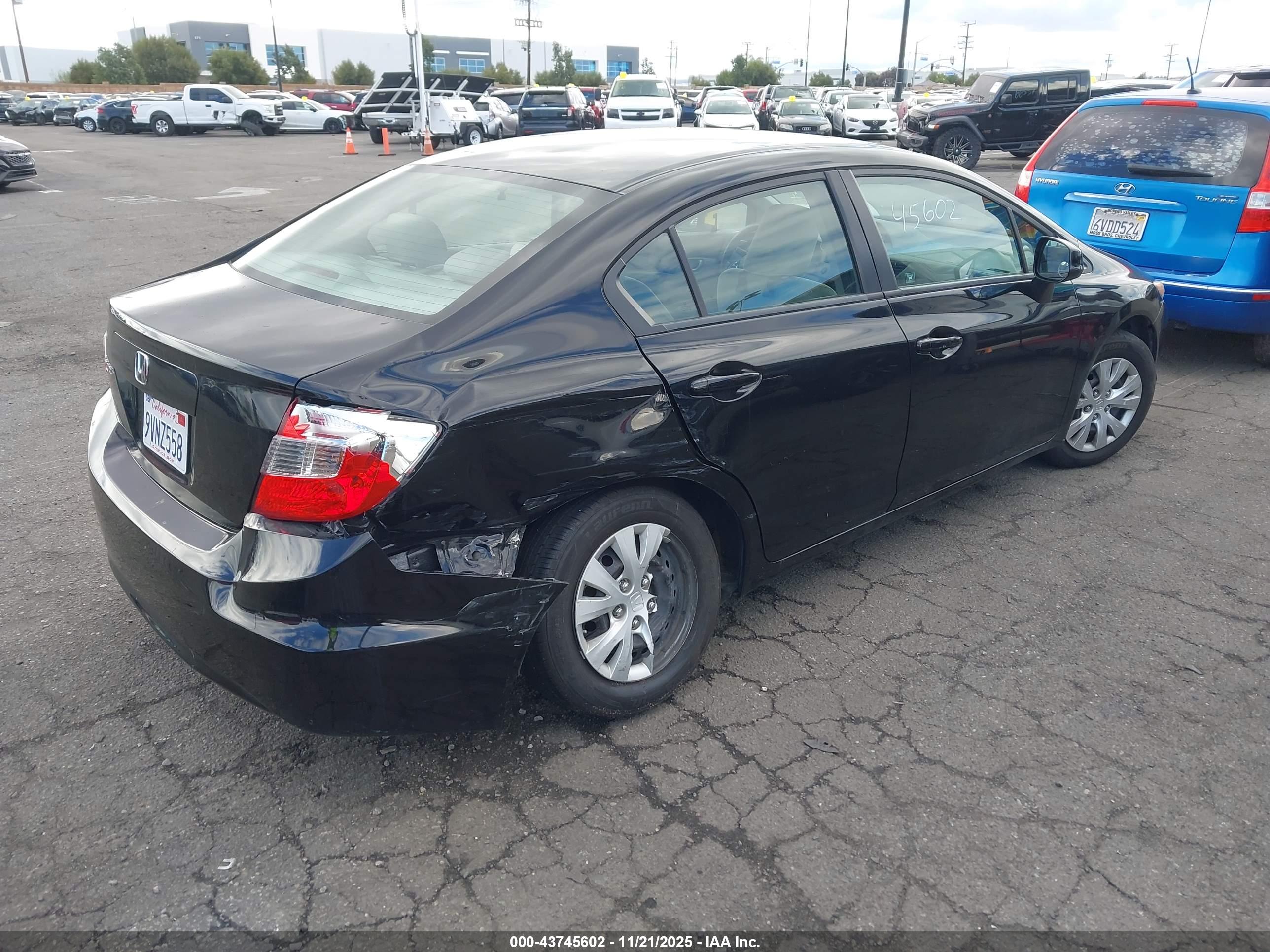 HONDA CIVIC image 4