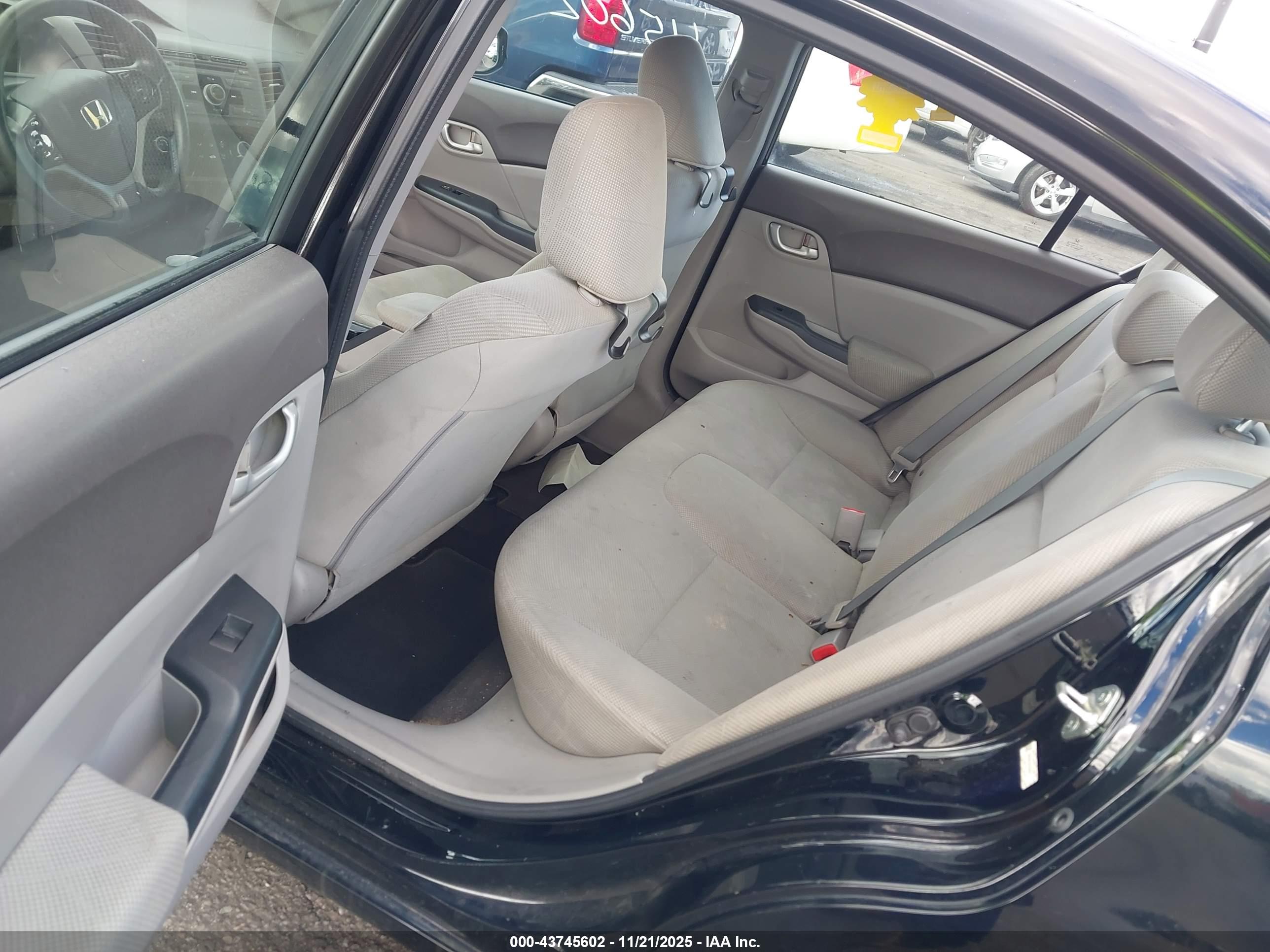 HONDA CIVIC image 8