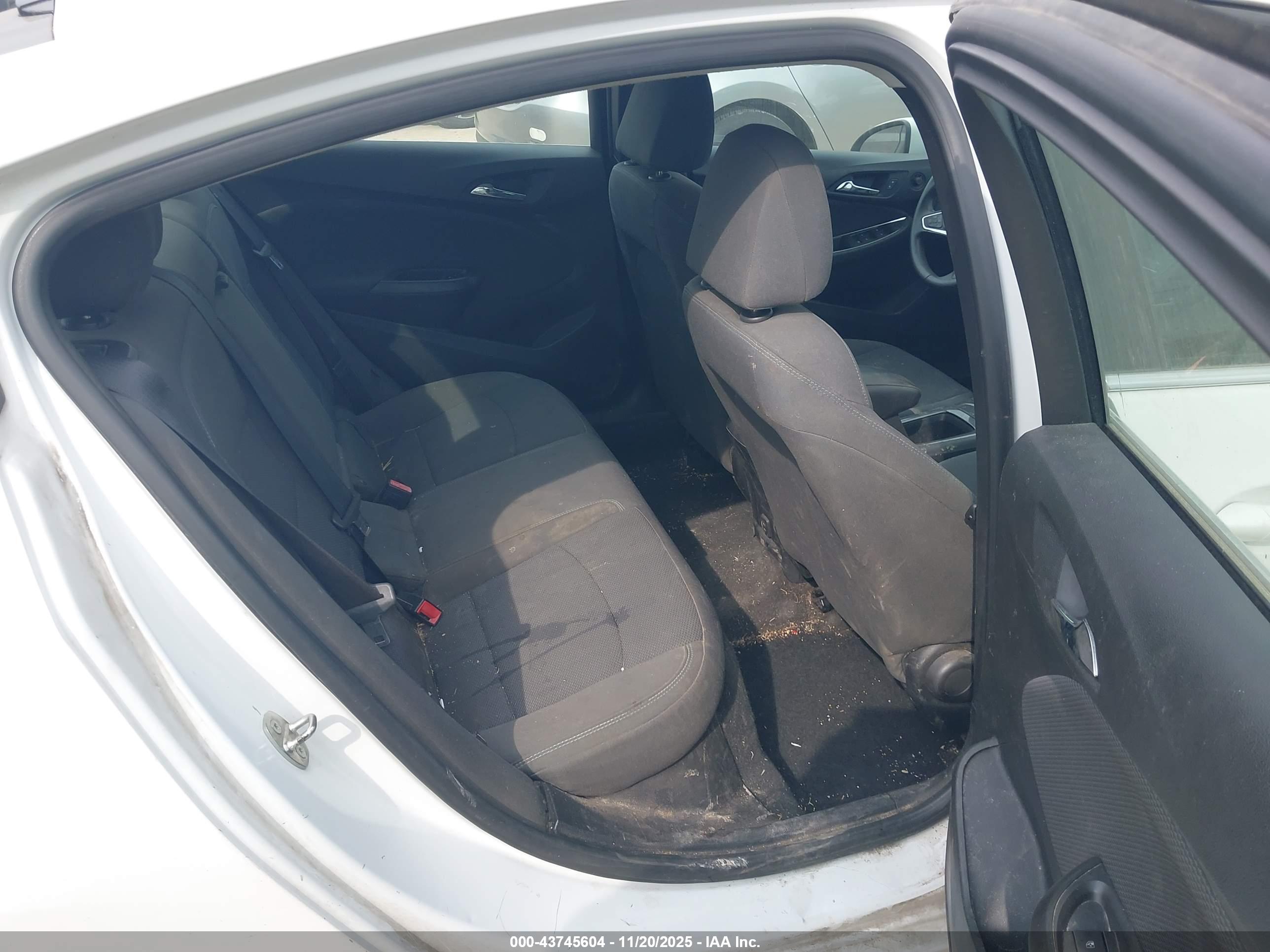 CHEVROLET CRUZE image 8