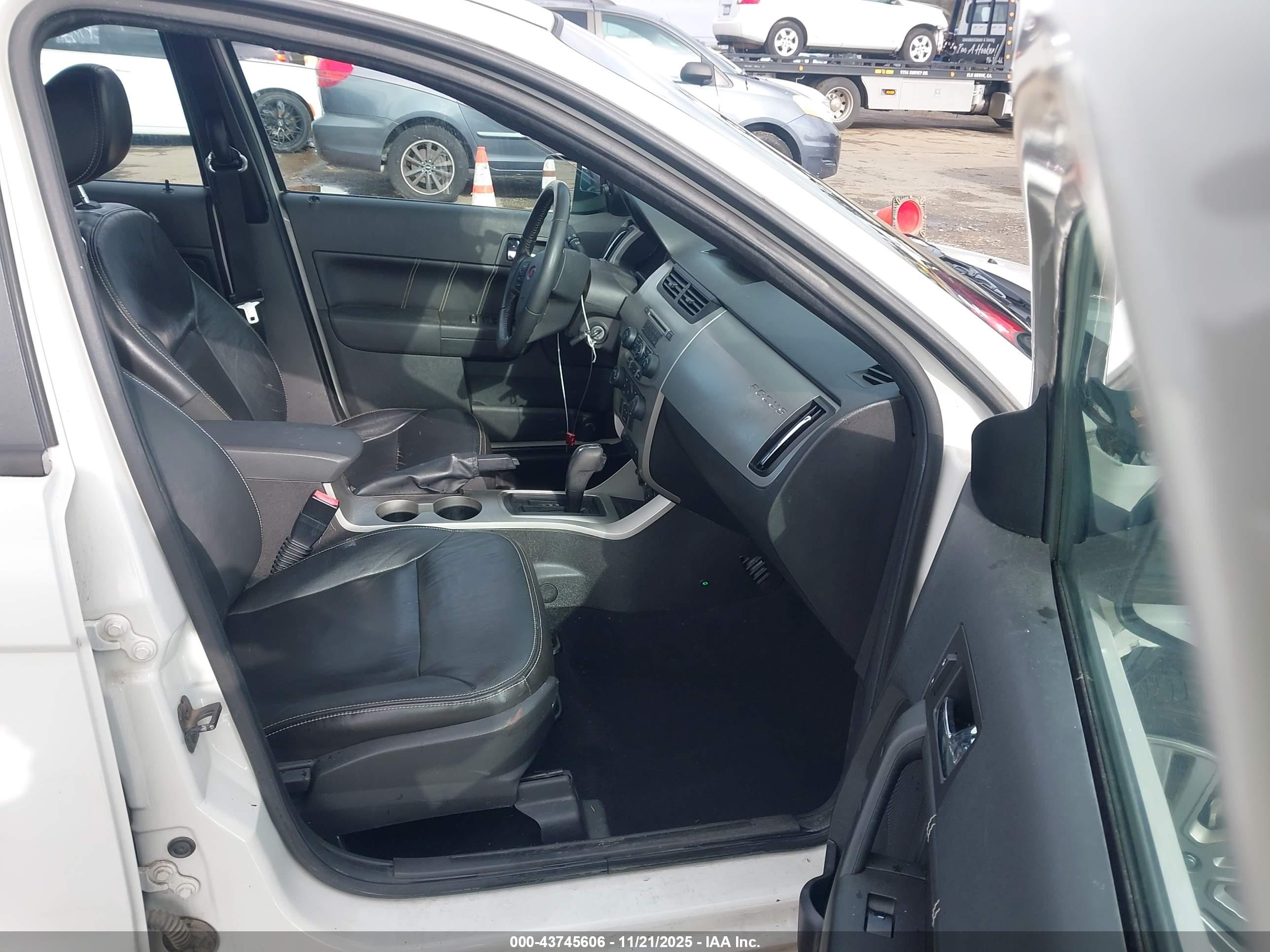 FORD FOCUS image 5