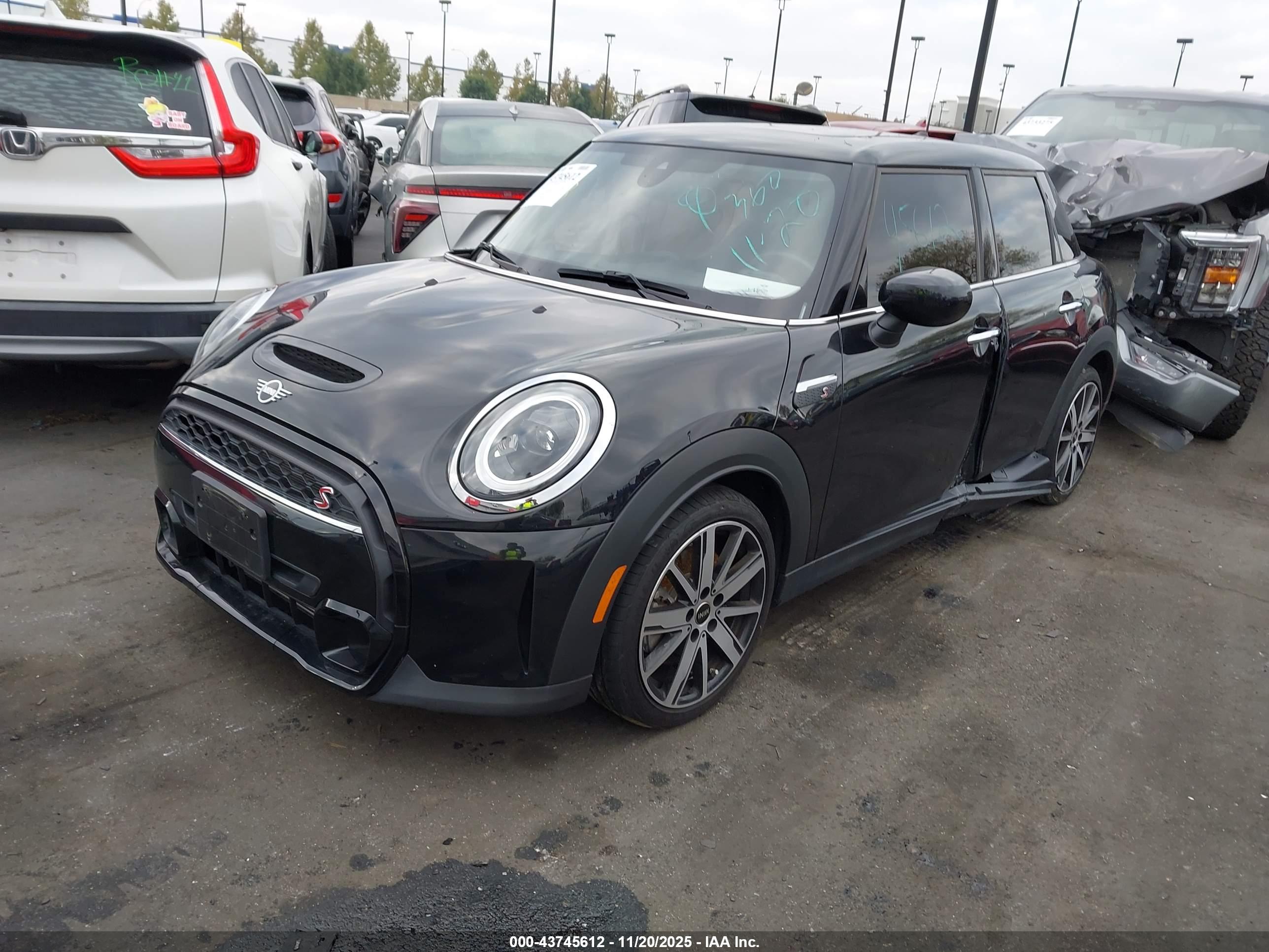 MINI HARDTOP image 2