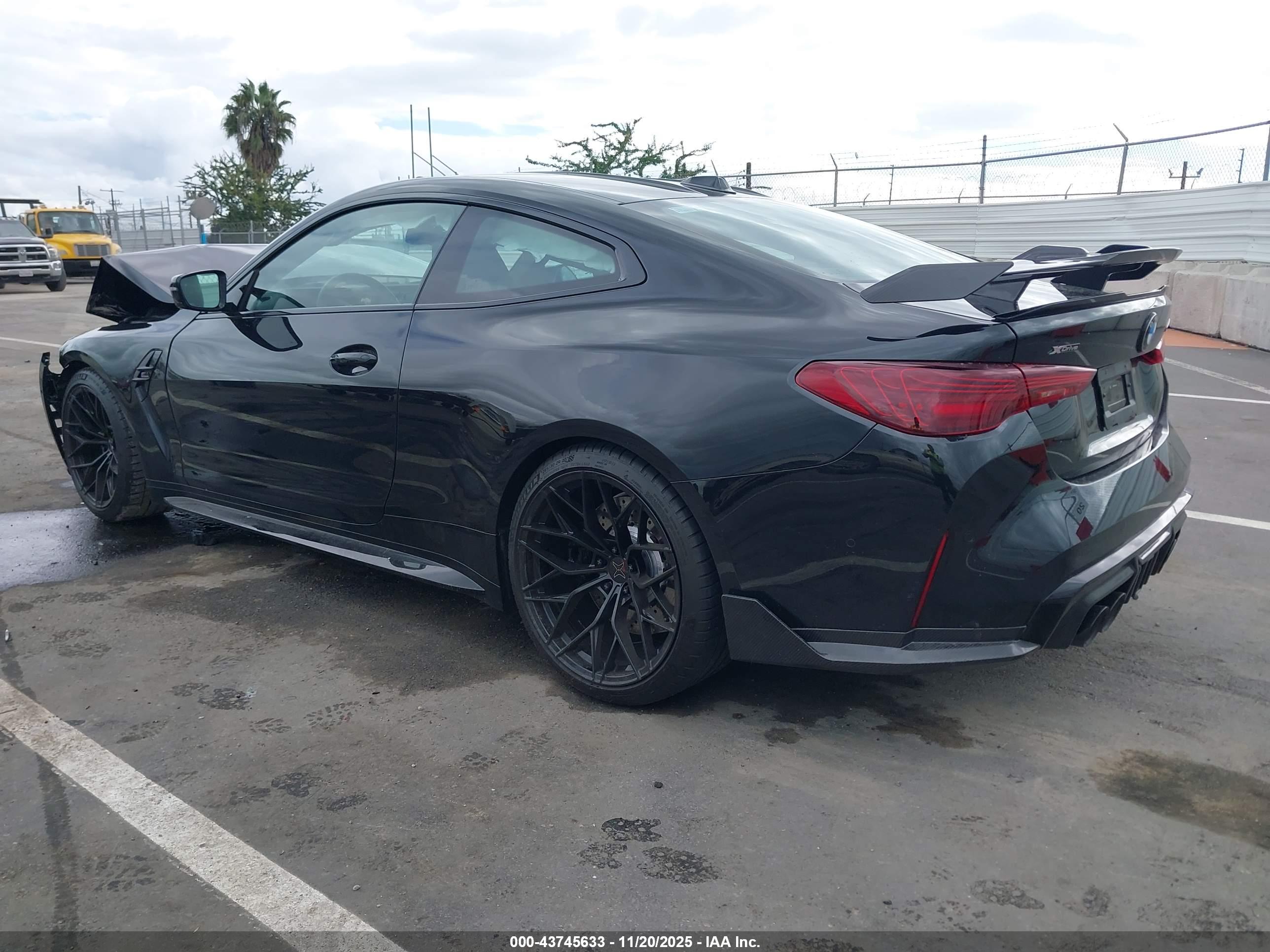 BMW M4 image 3
