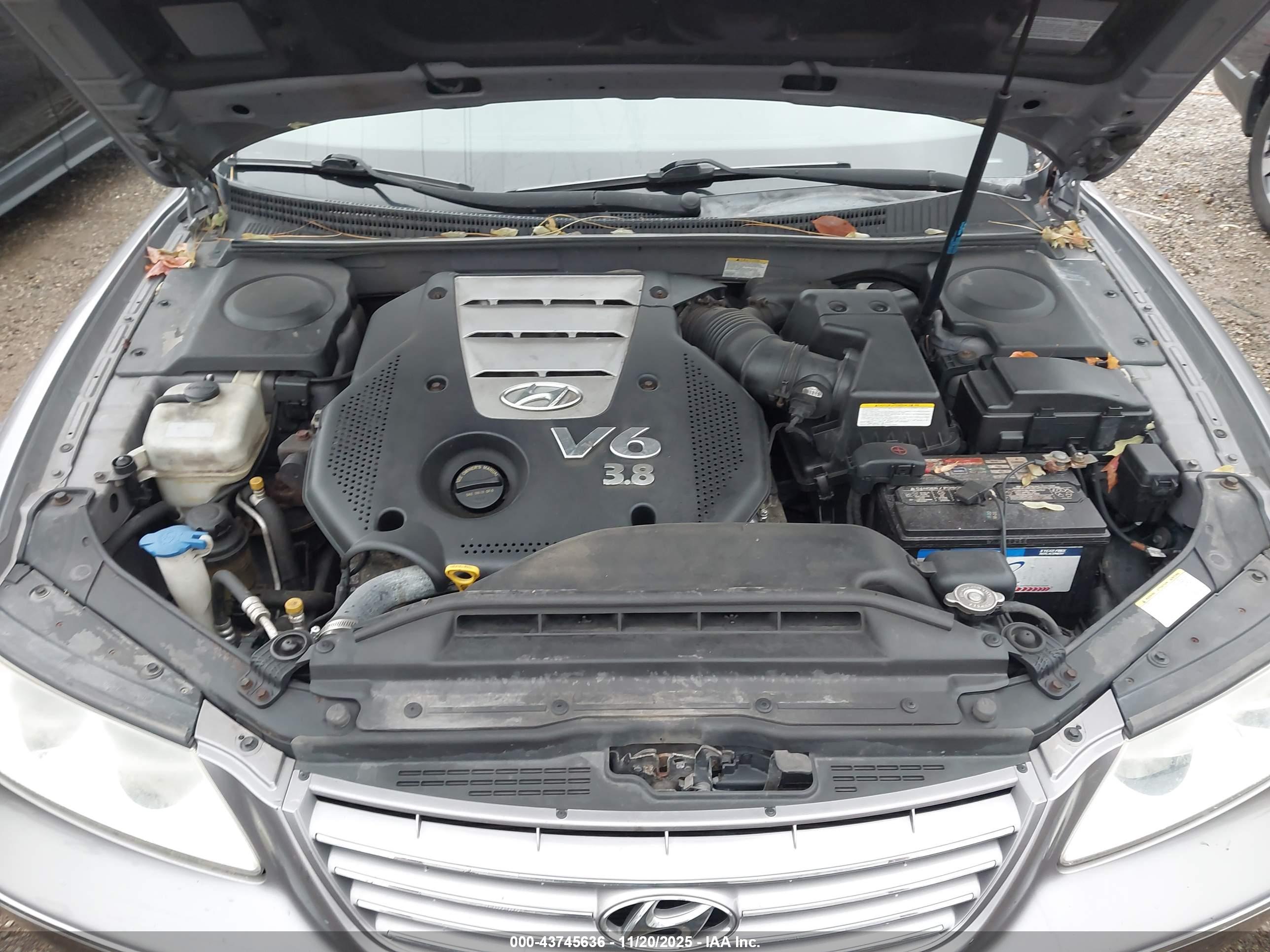 HYUNDAI AZERA image 10