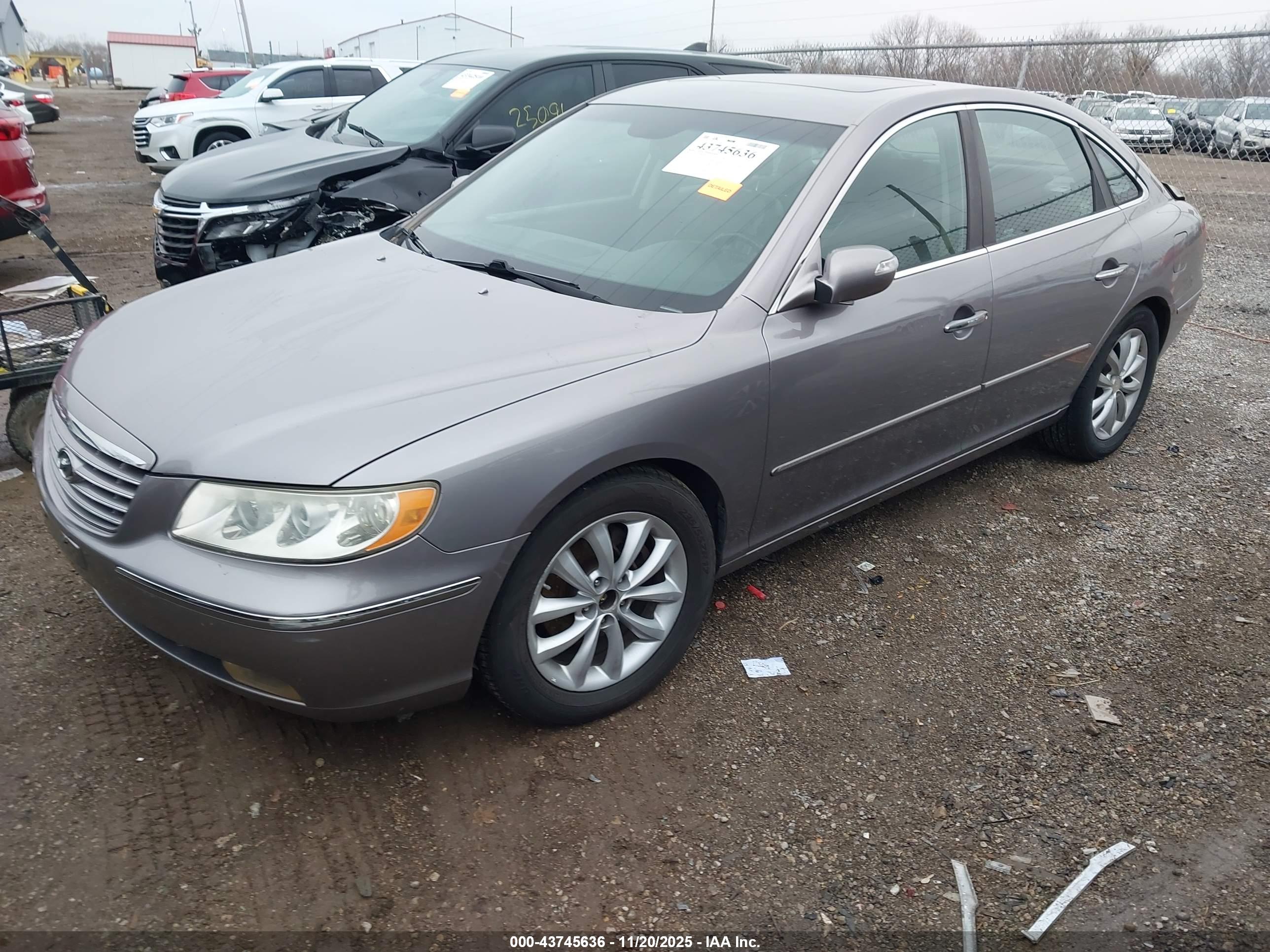 HYUNDAI AZERA image 2