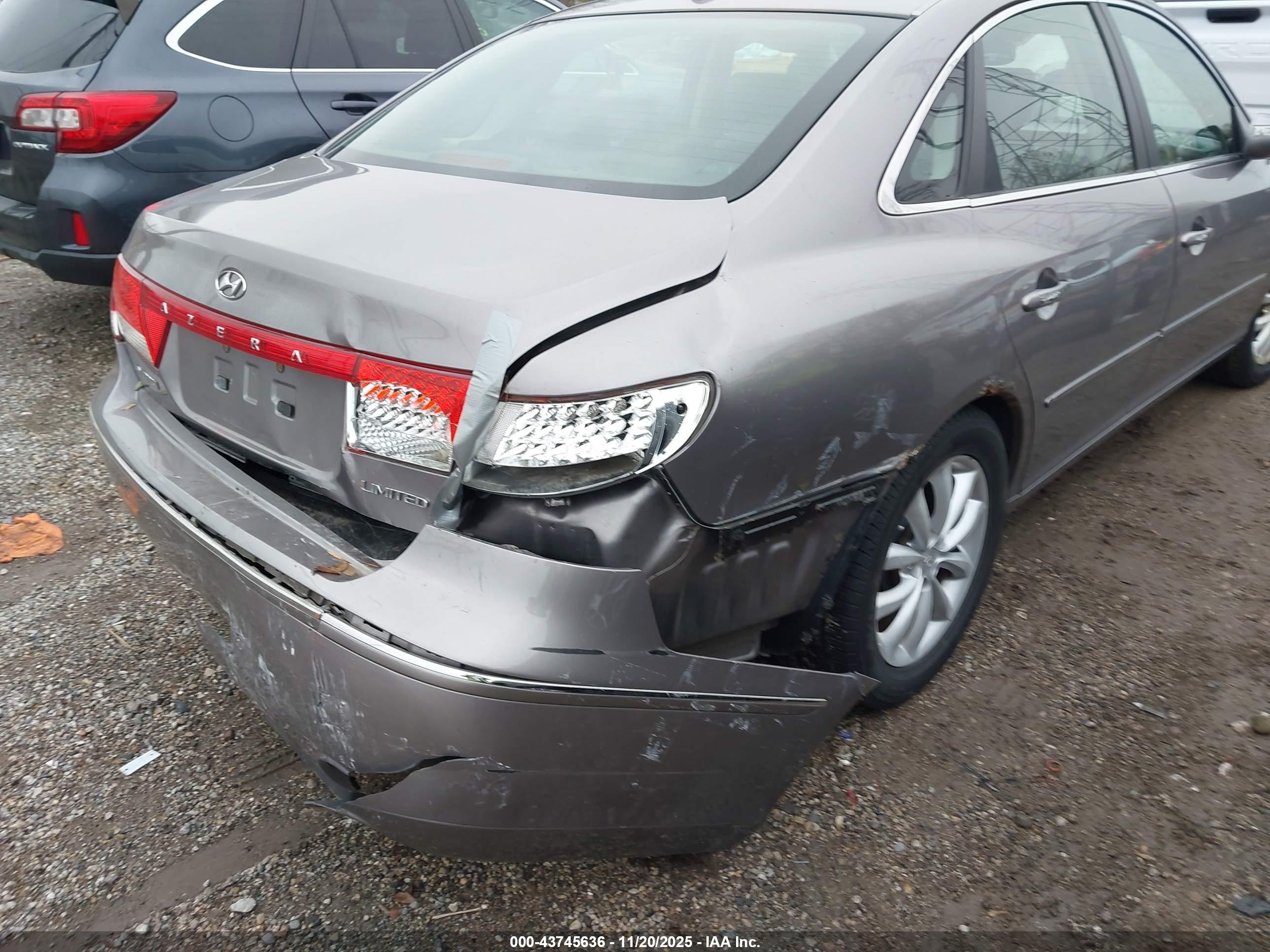 HYUNDAI AZERA image 6