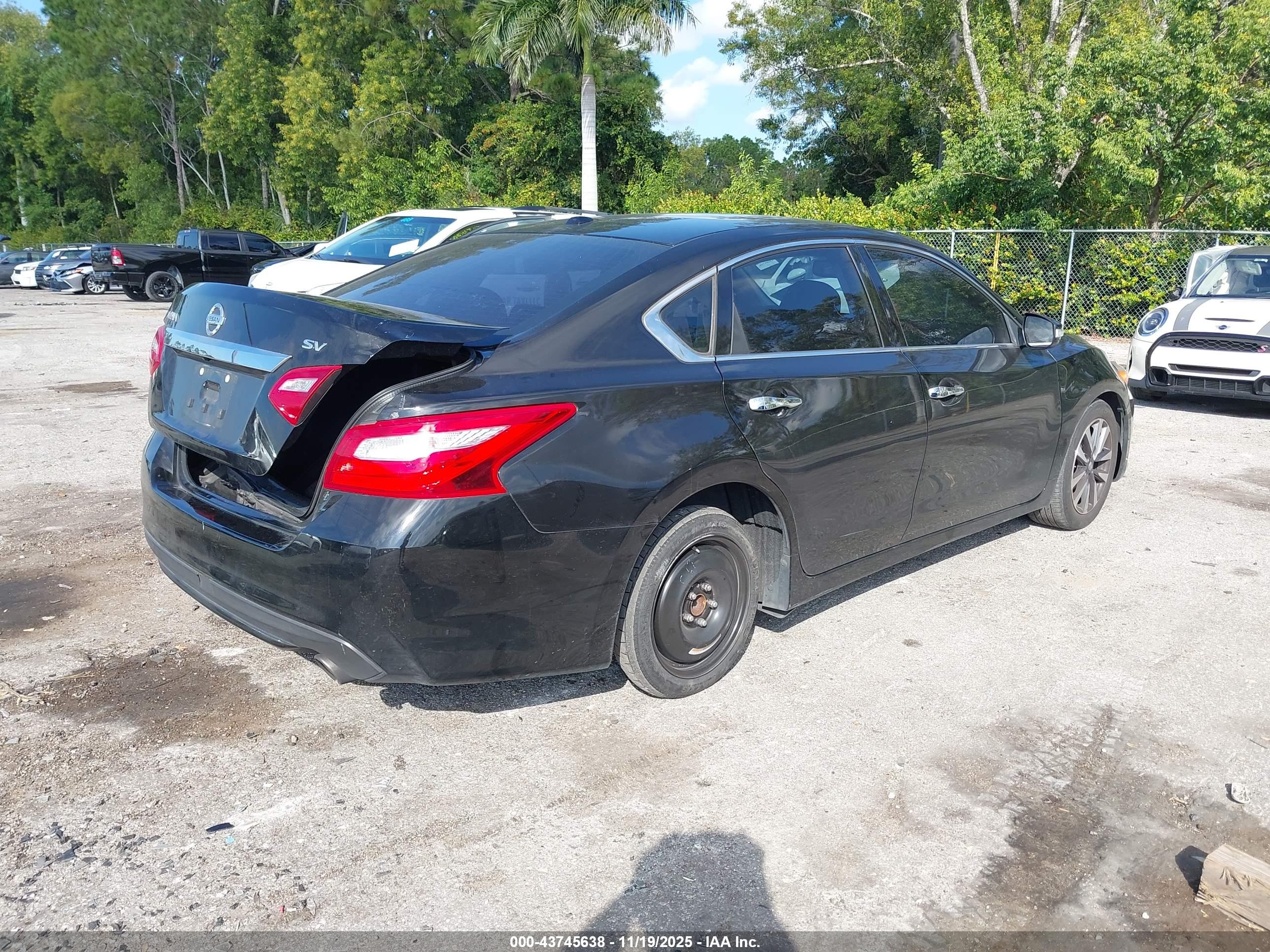 NISSAN ALTIMA image 4