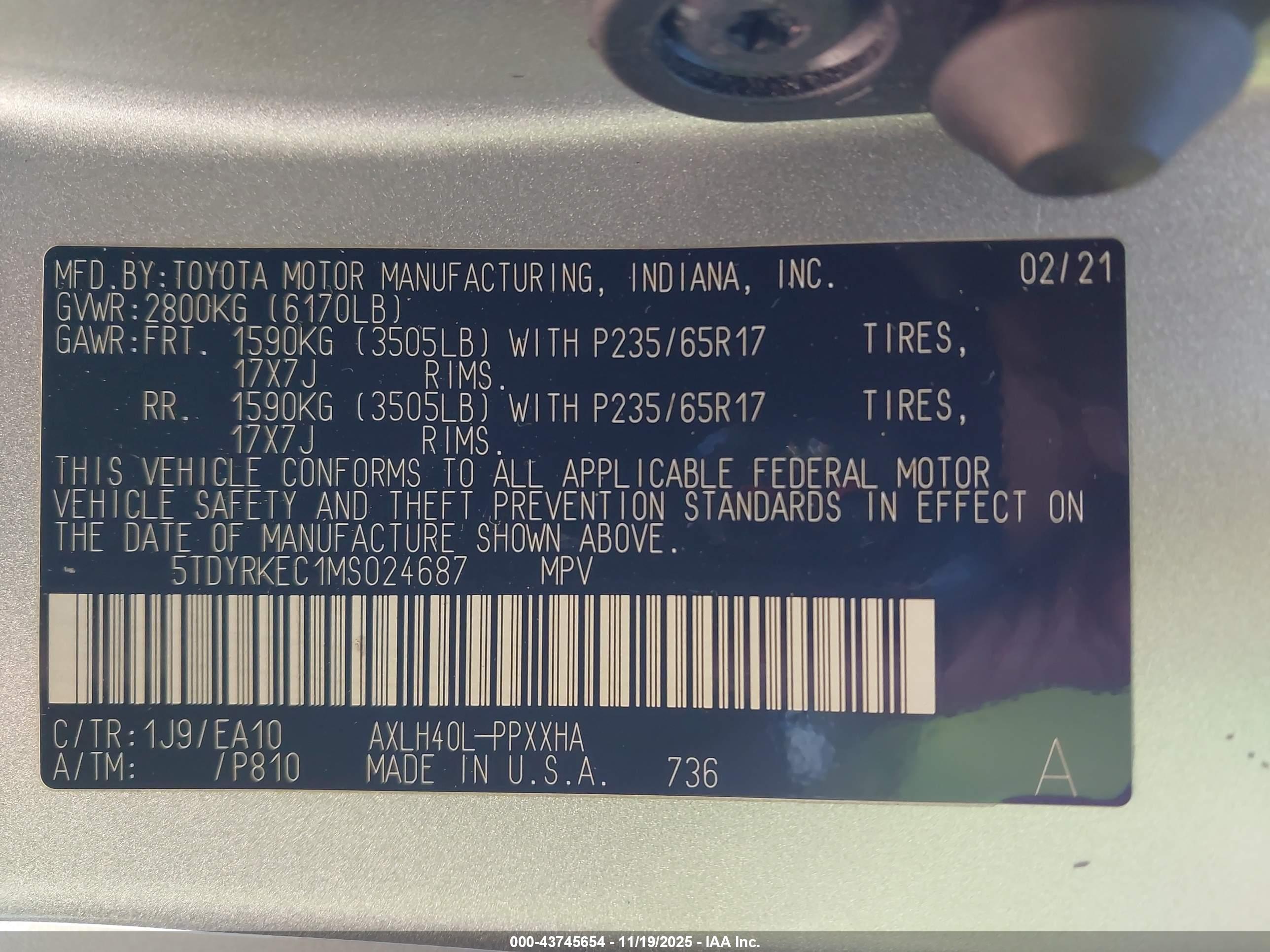TOYOTA SIENNA image 9