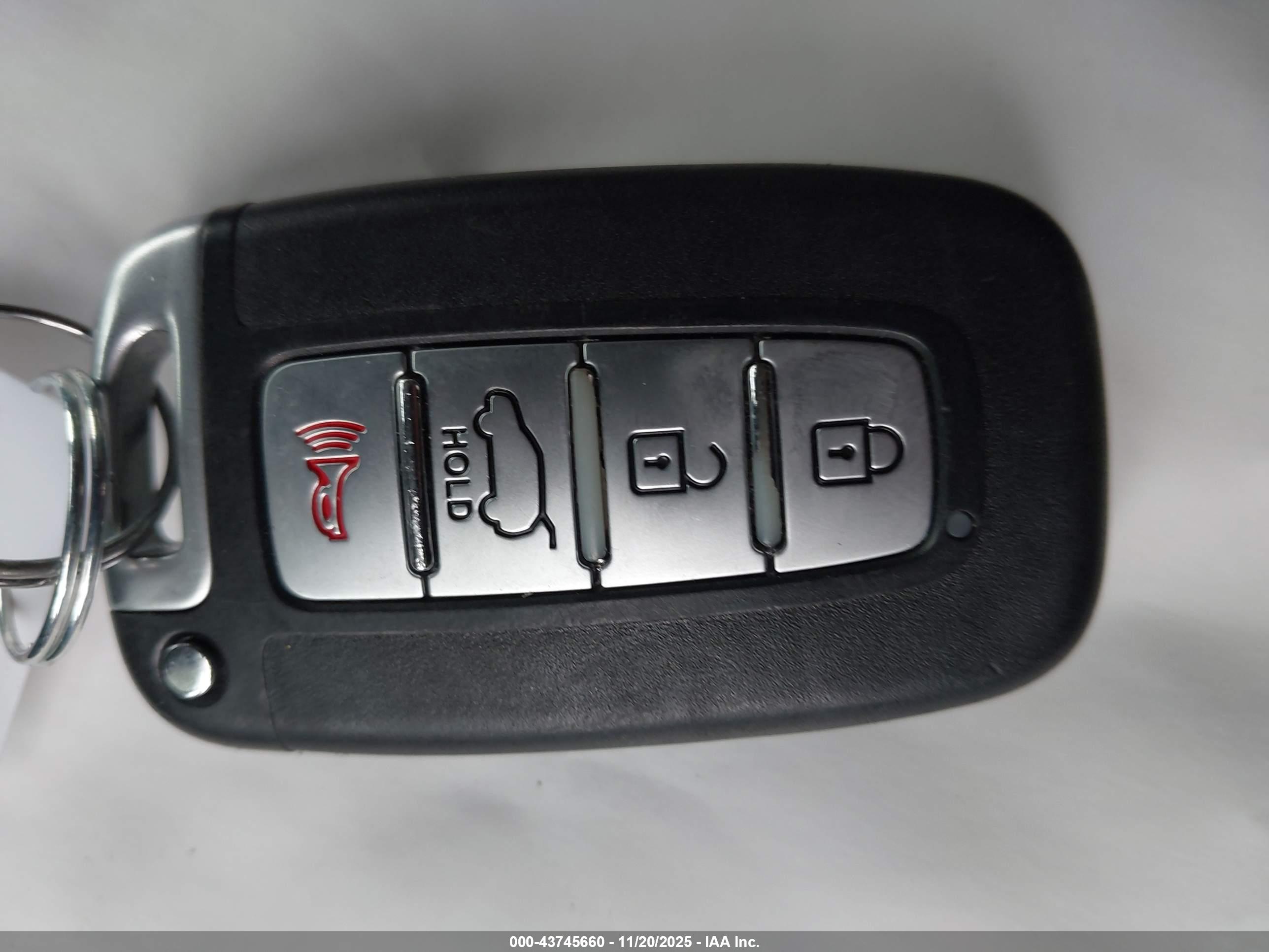KIA SORENTO image 11