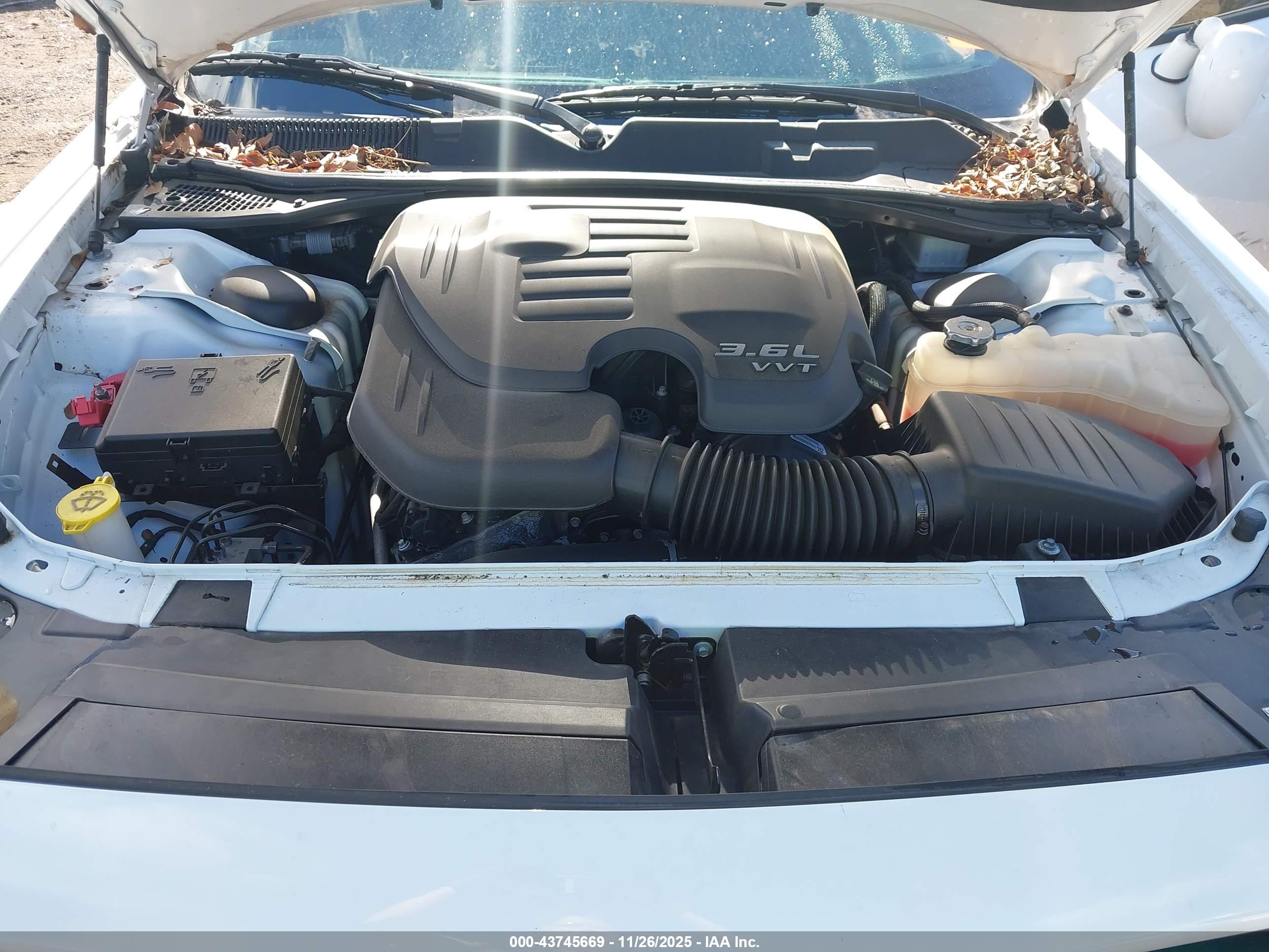 DODGE CHALLENGER image 10
