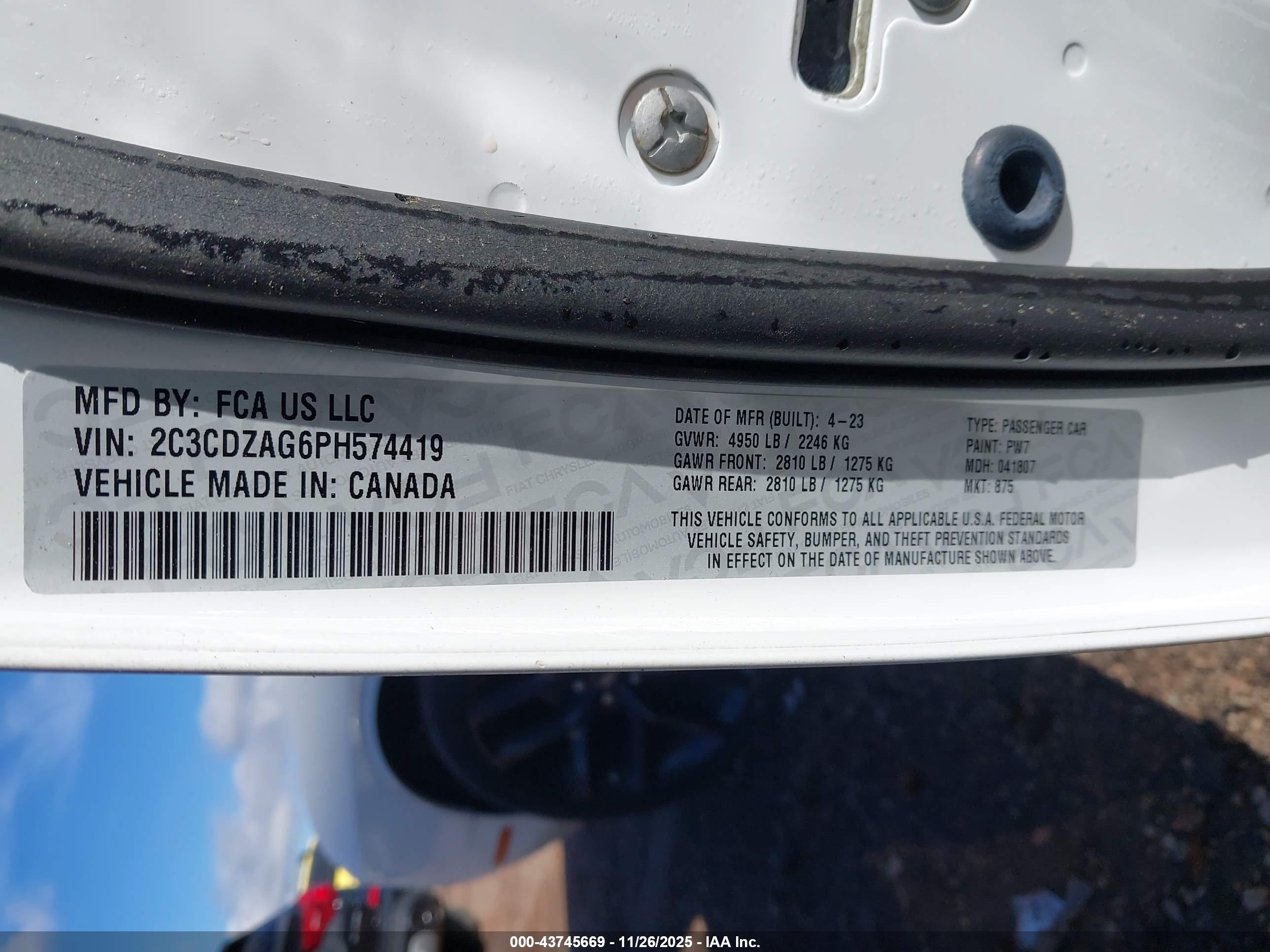 DODGE CHALLENGER image 9