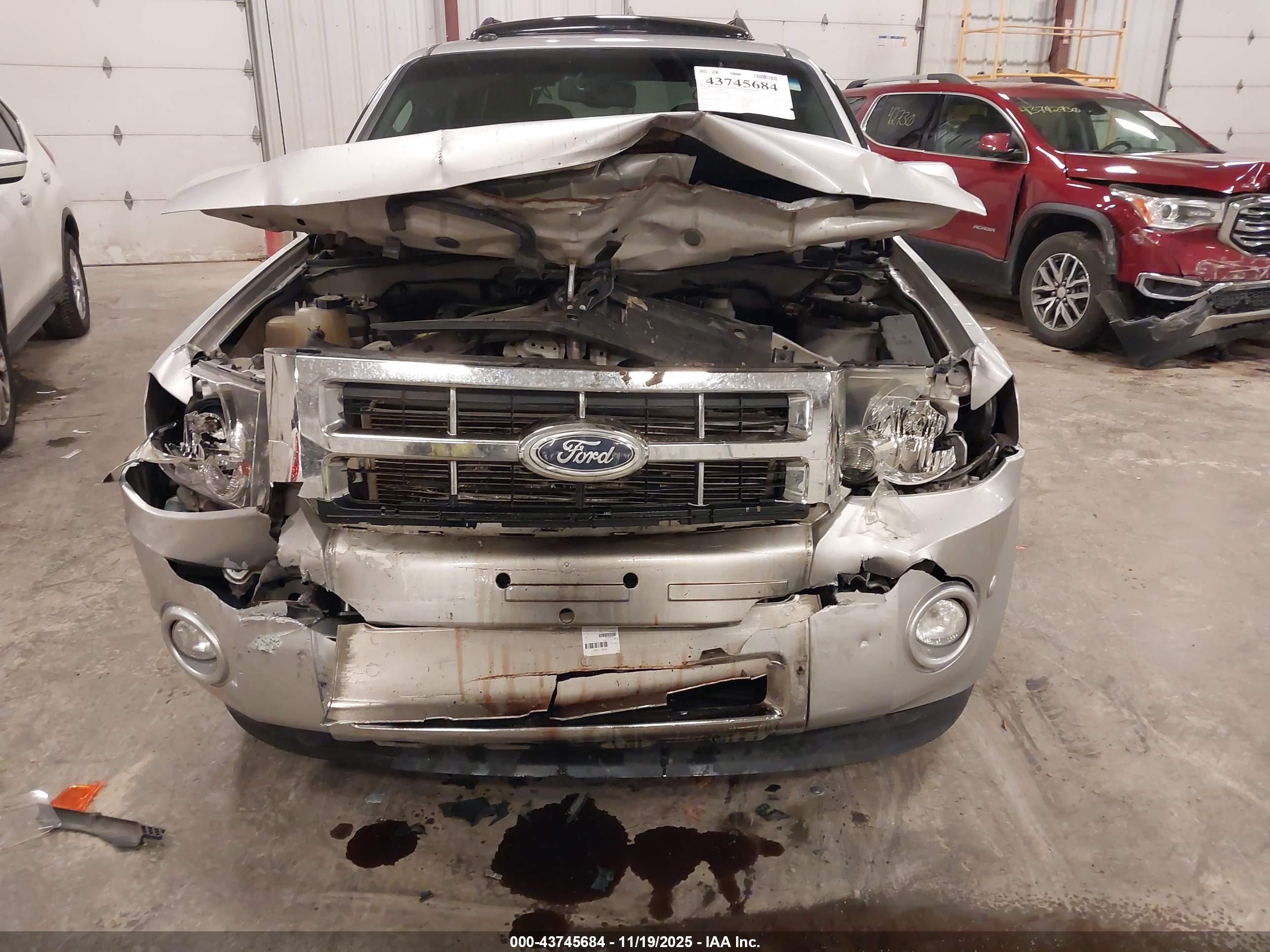 FORD ESCAPE image 6