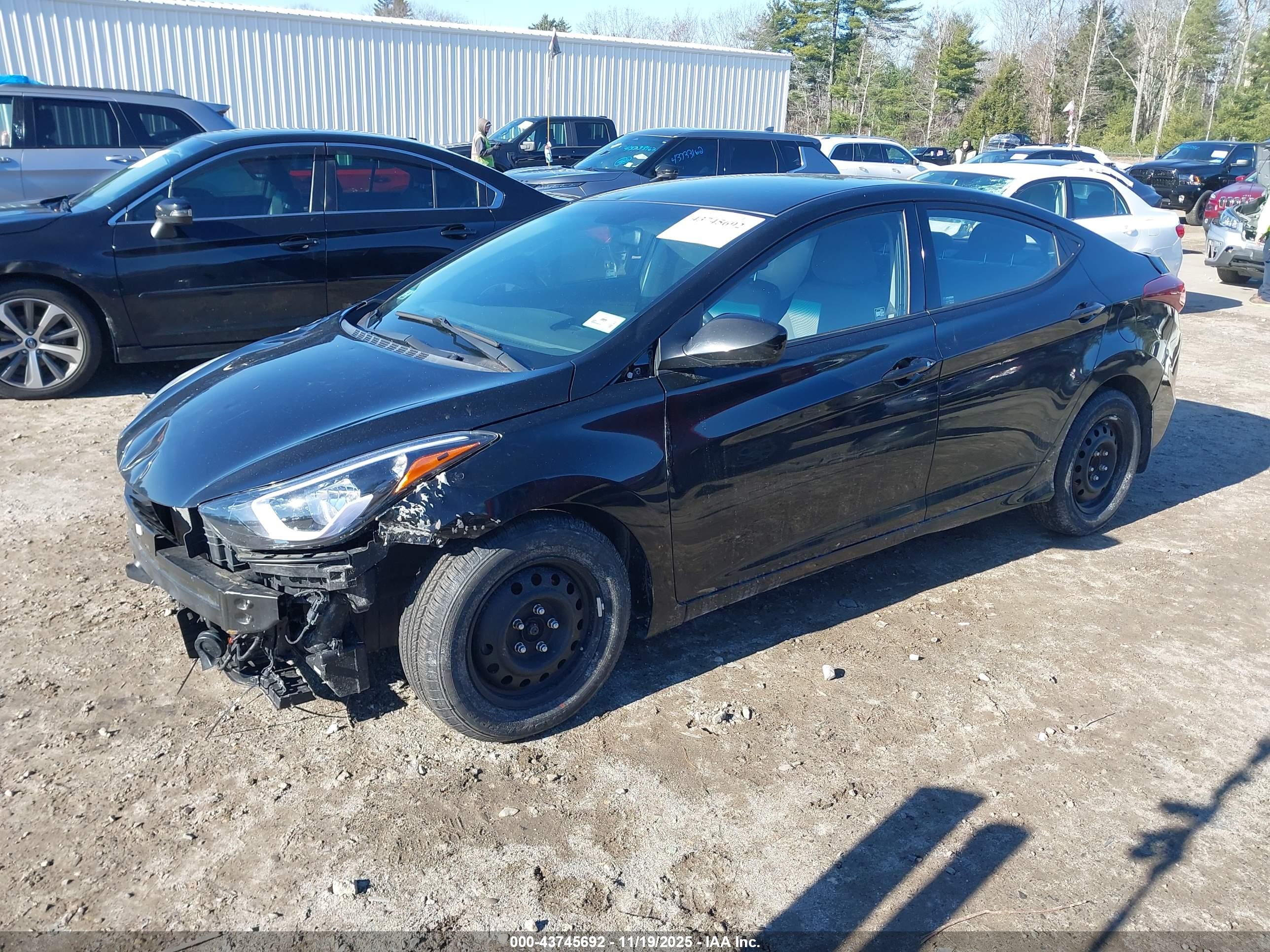 HYUNDAI ELANTRA image 2