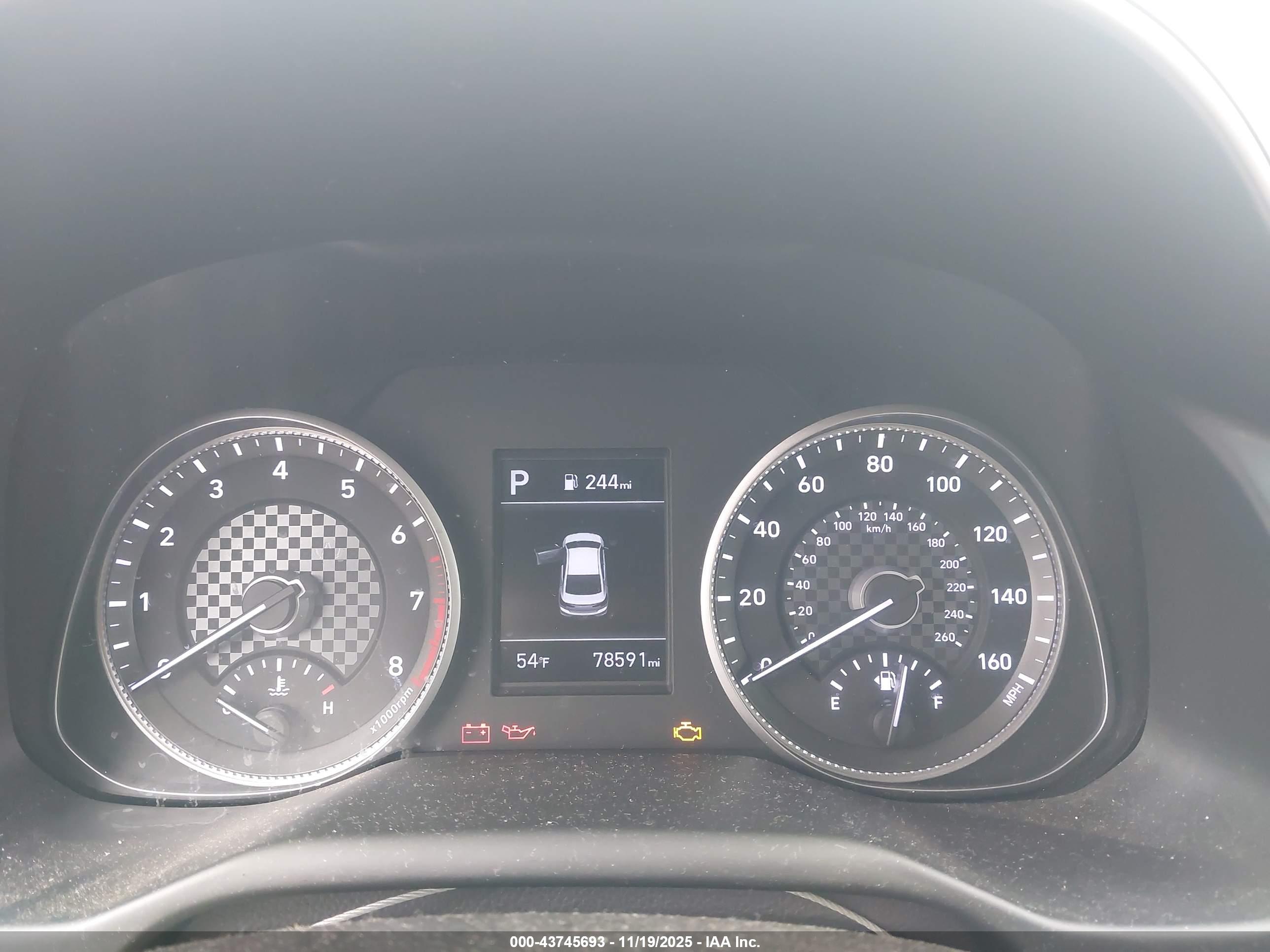 HYUNDAI ELANTRA image 7