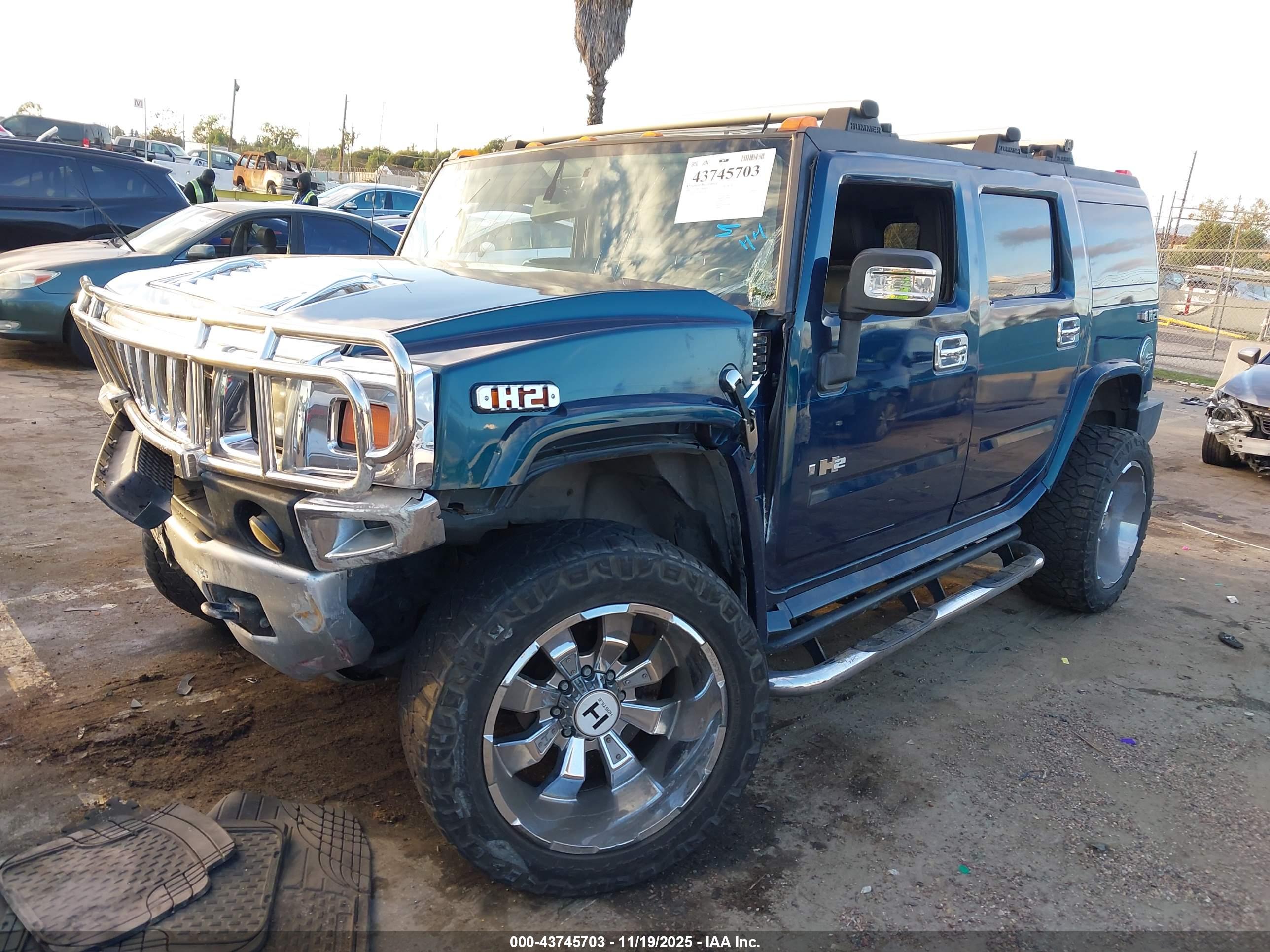 HUMMER H2 image 2