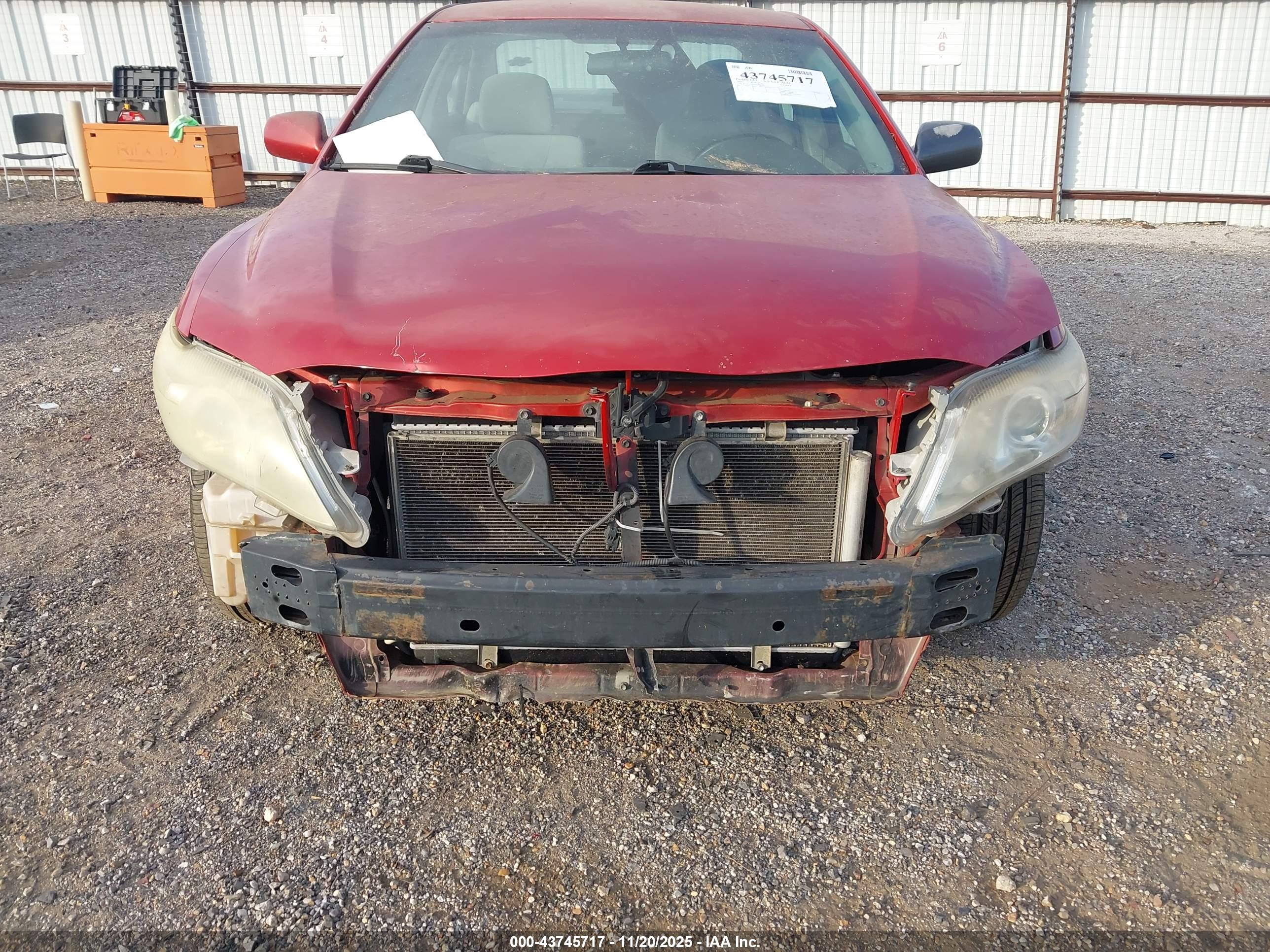 TOYOTA CAMRY image 6