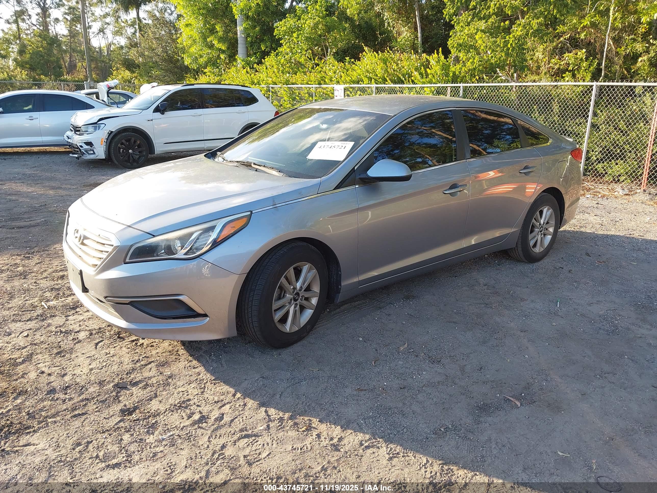 HYUNDAI SONATA image 2