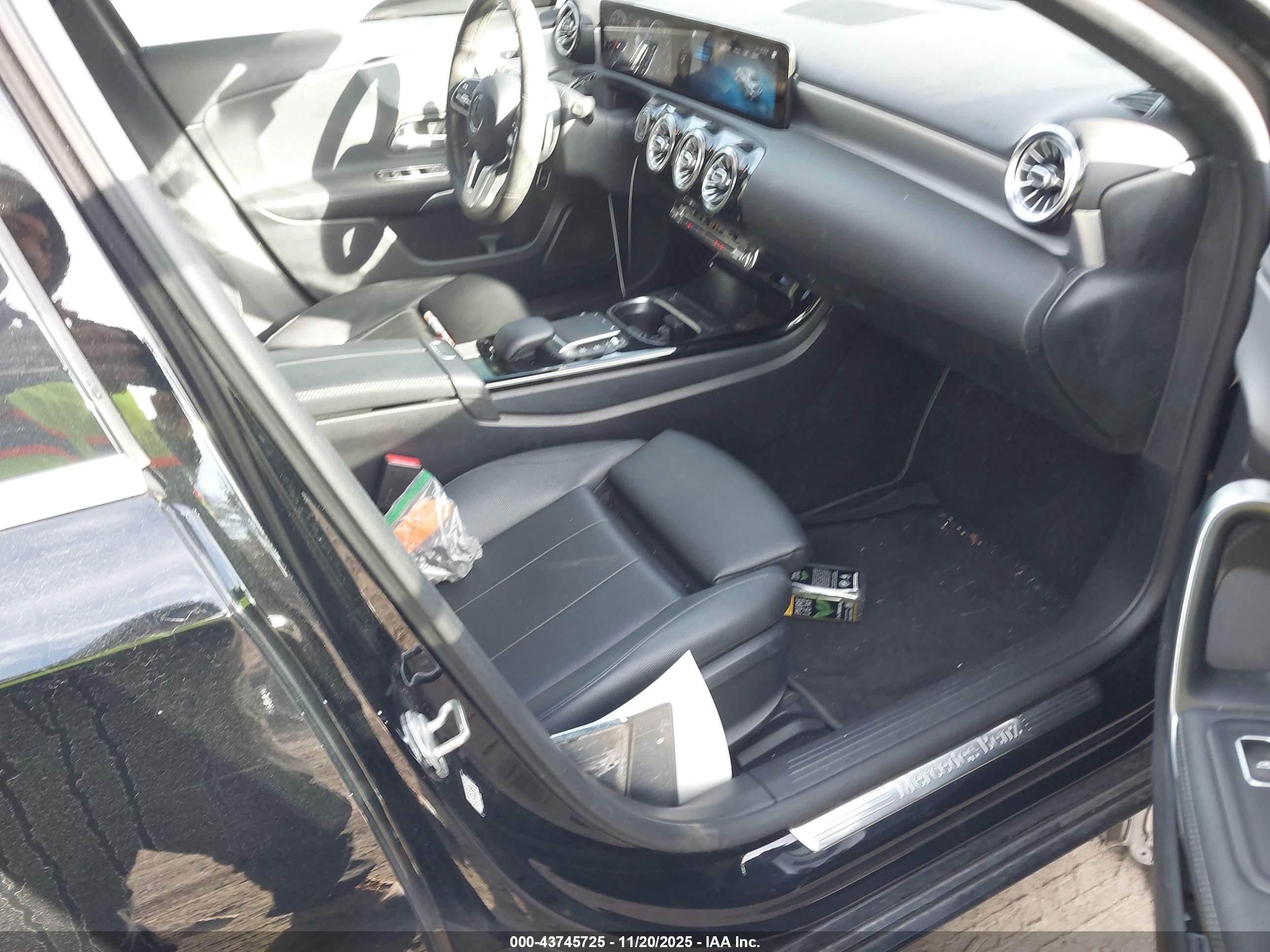 MERCEDES-BENZ A image 5