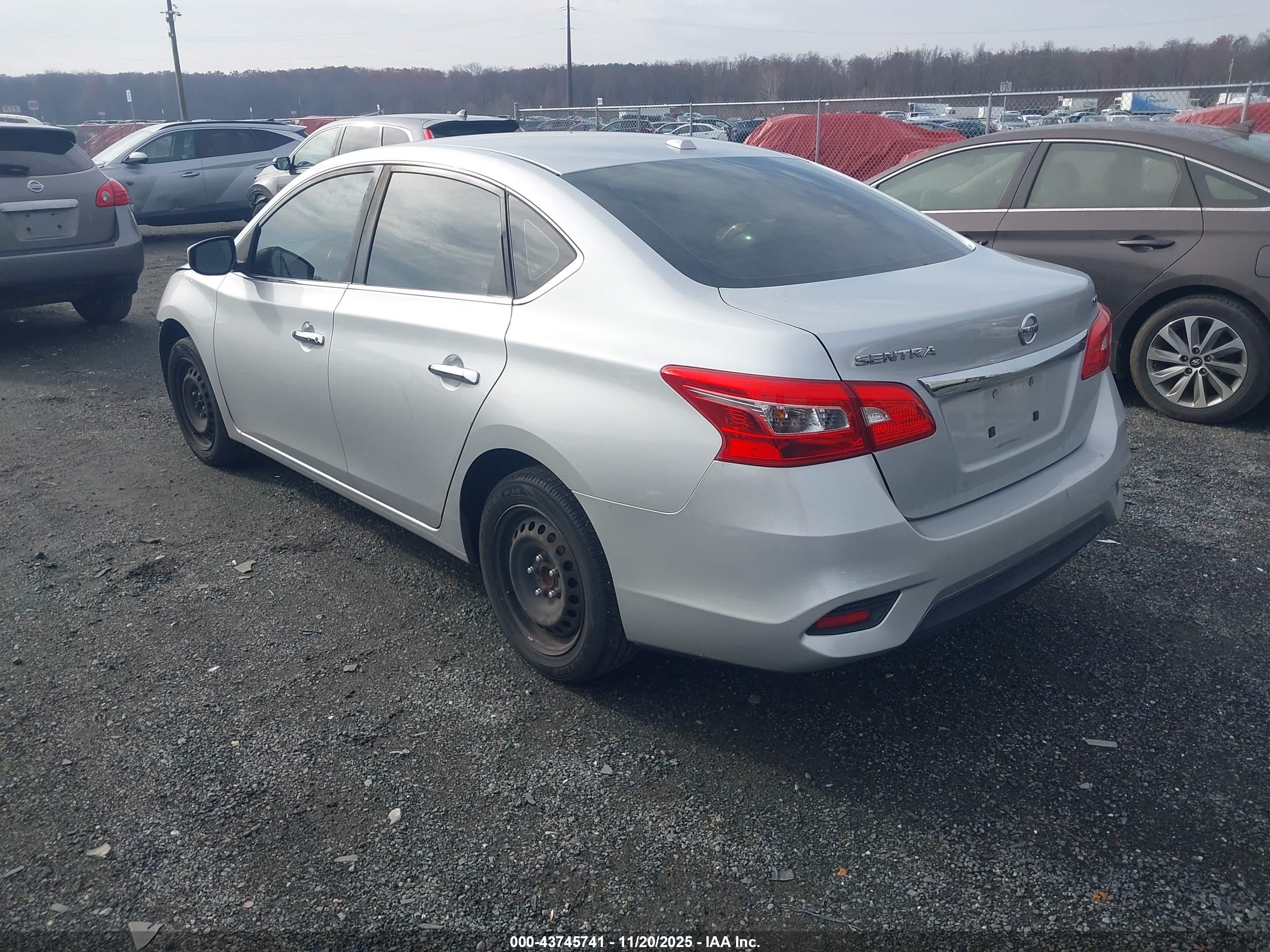 NISSAN SENTRA image 3
