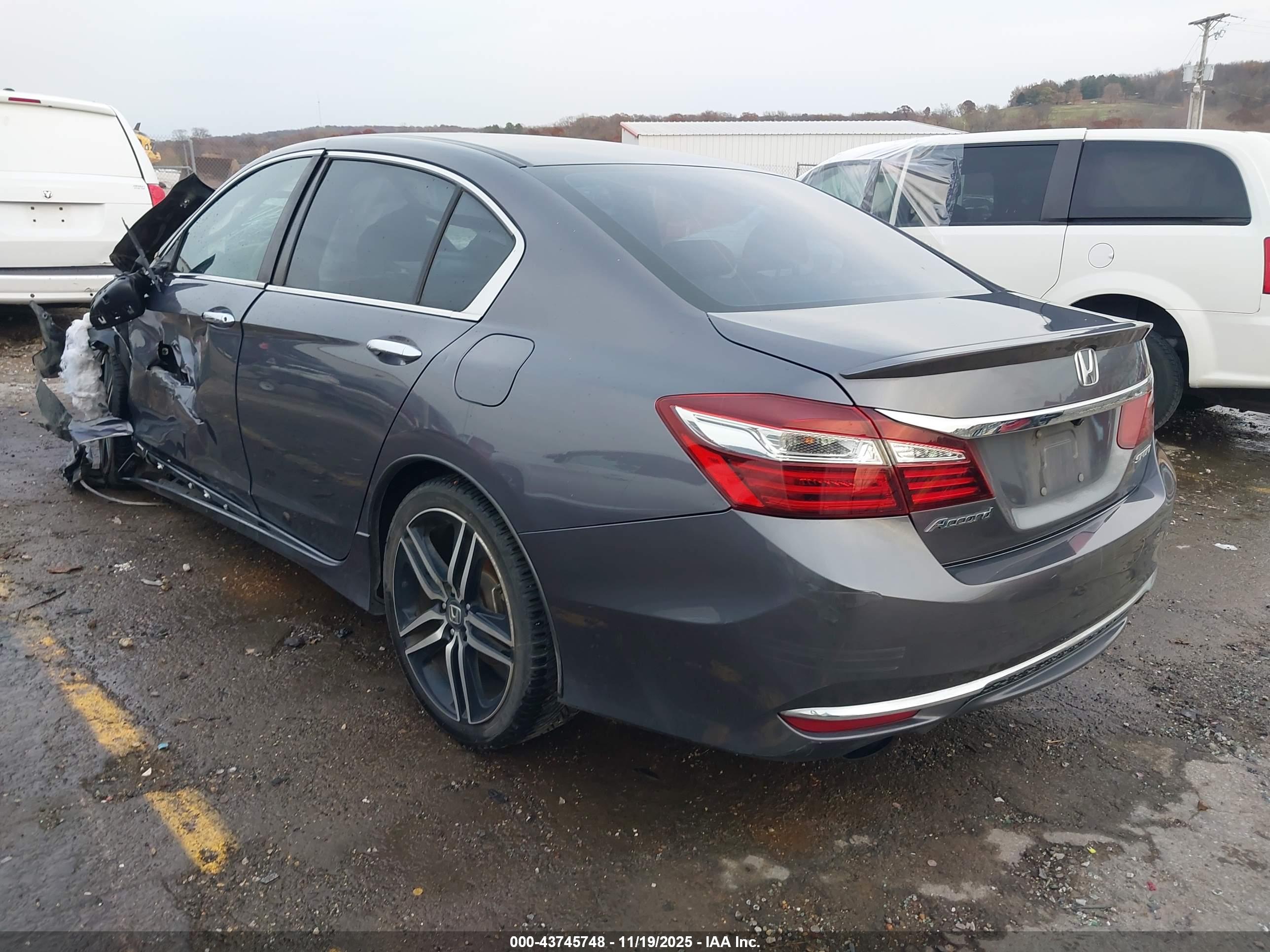 HONDA ACCORD image 3