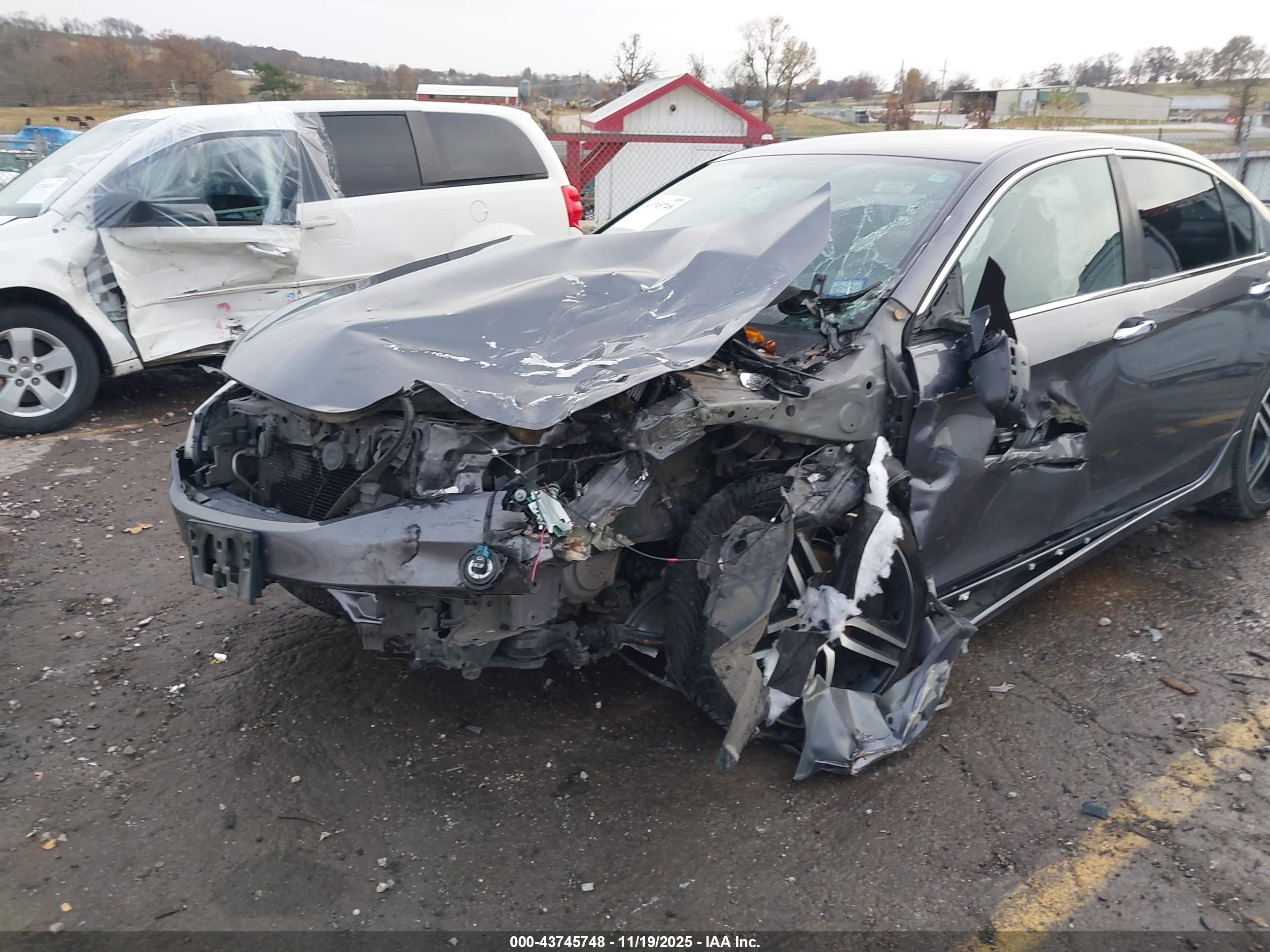 HONDA ACCORD image 6