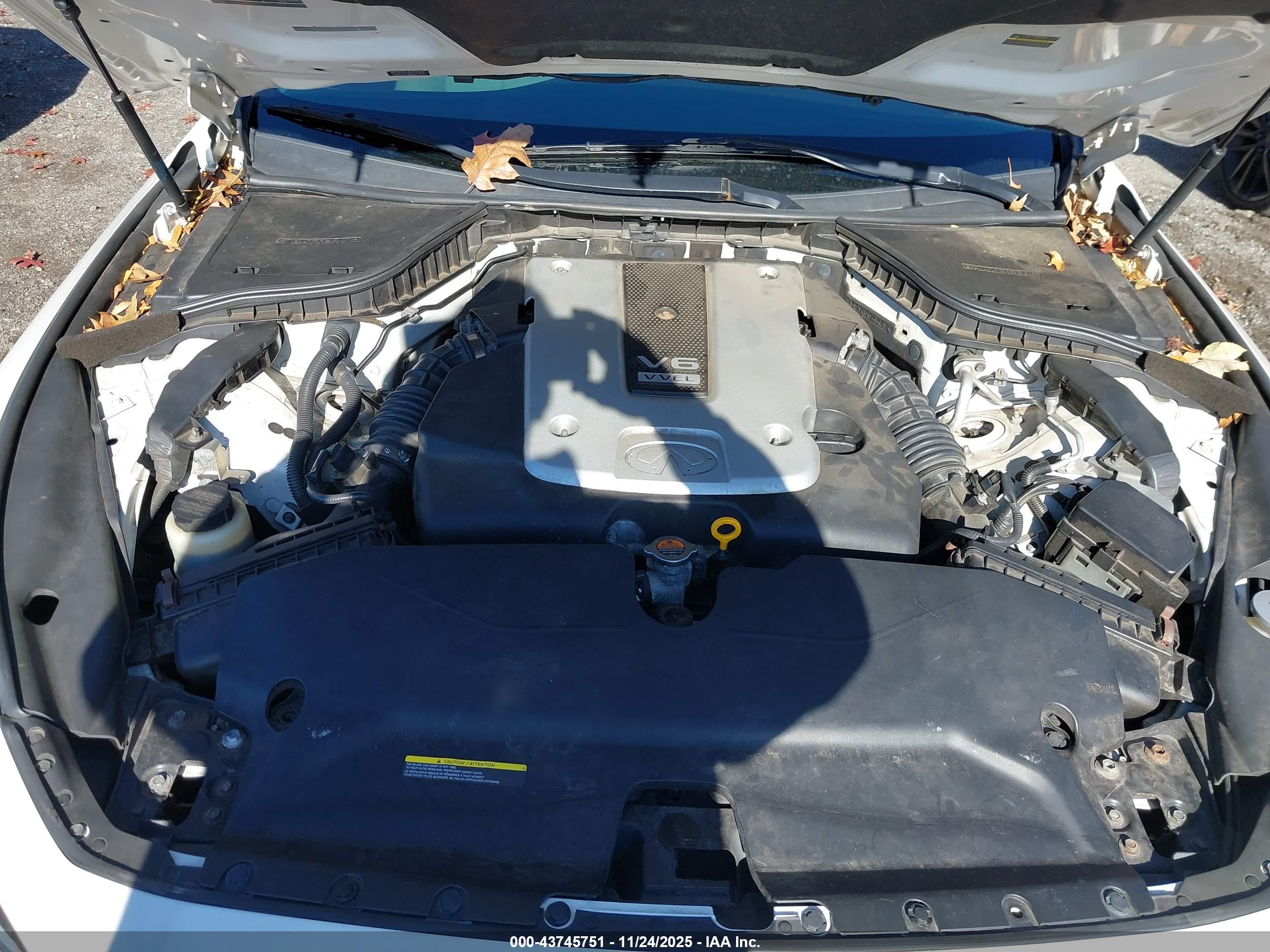INFINITI Q50 image 10