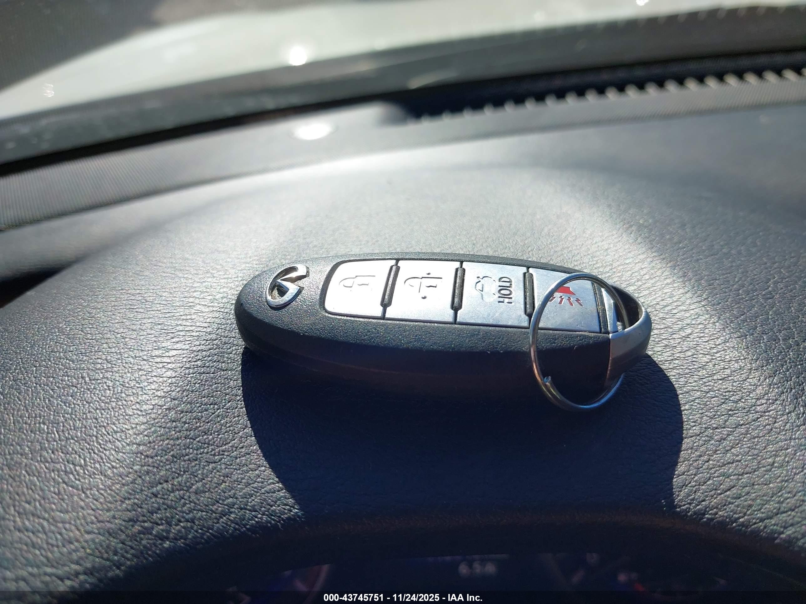 INFINITI Q50 image 11