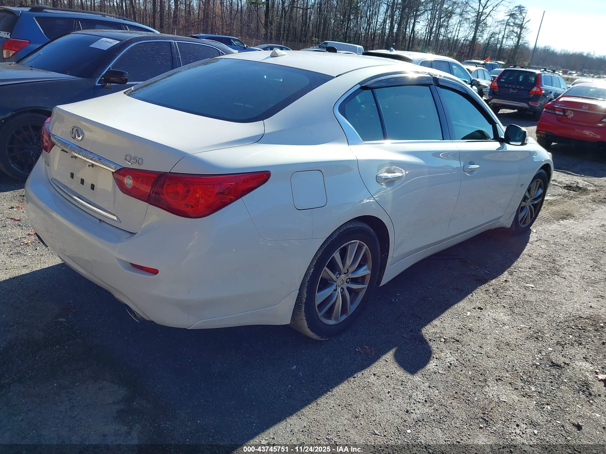 INFINITI Q50 image 4